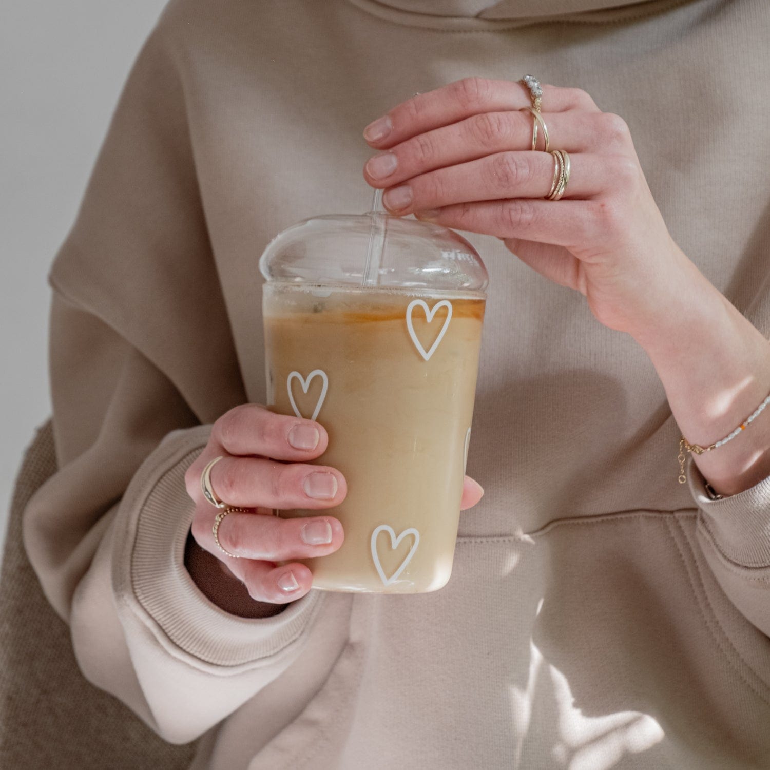 Trinkglas Herzen - weiß