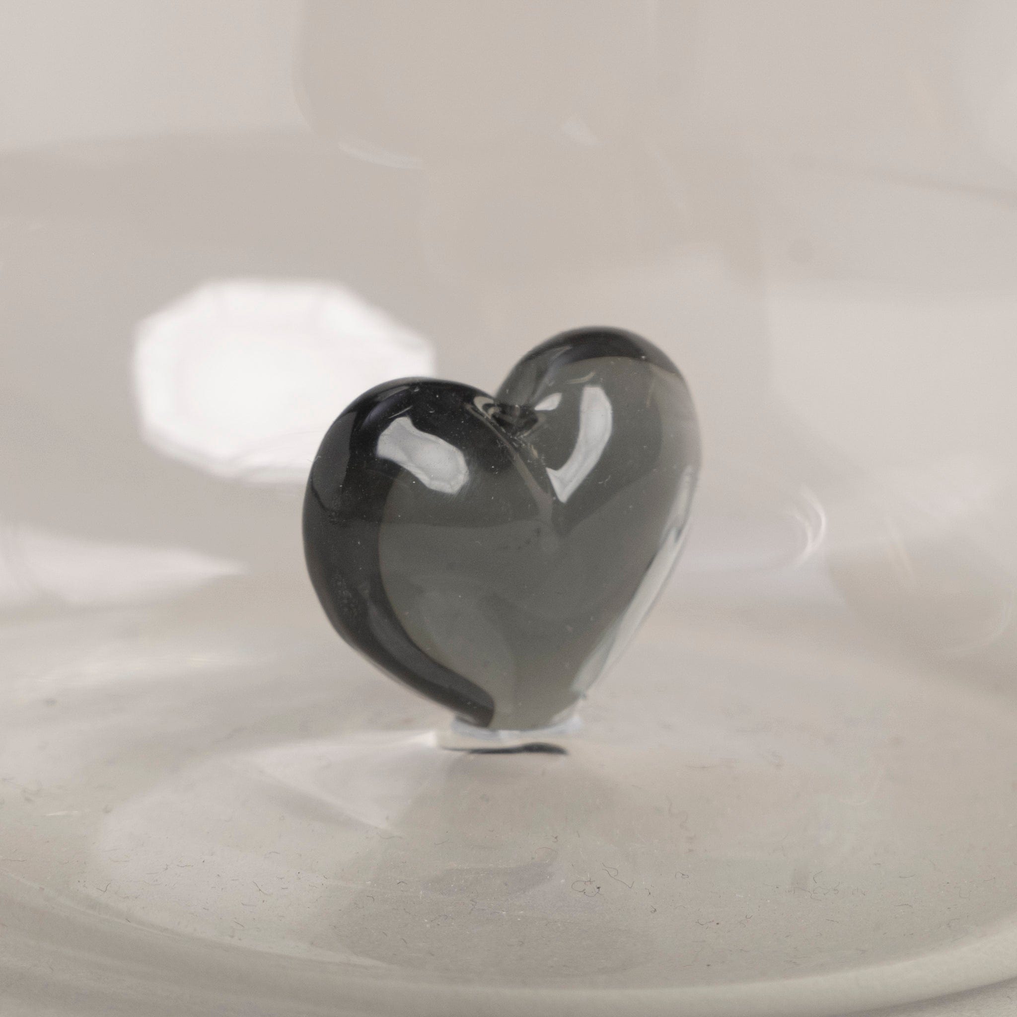 Trinkglas Herzfigur - schwarz