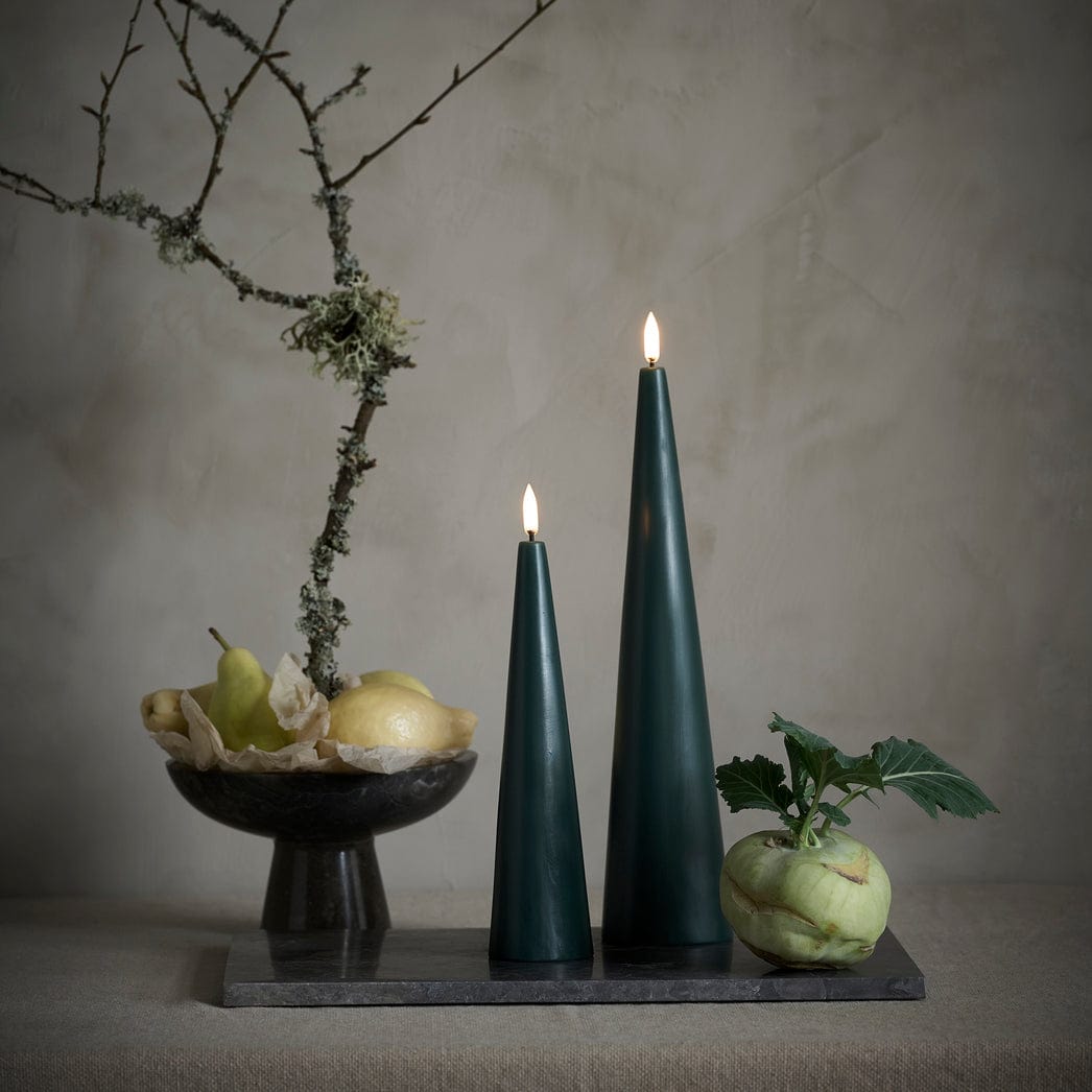 Uyuni Cone LED Kerze pine green