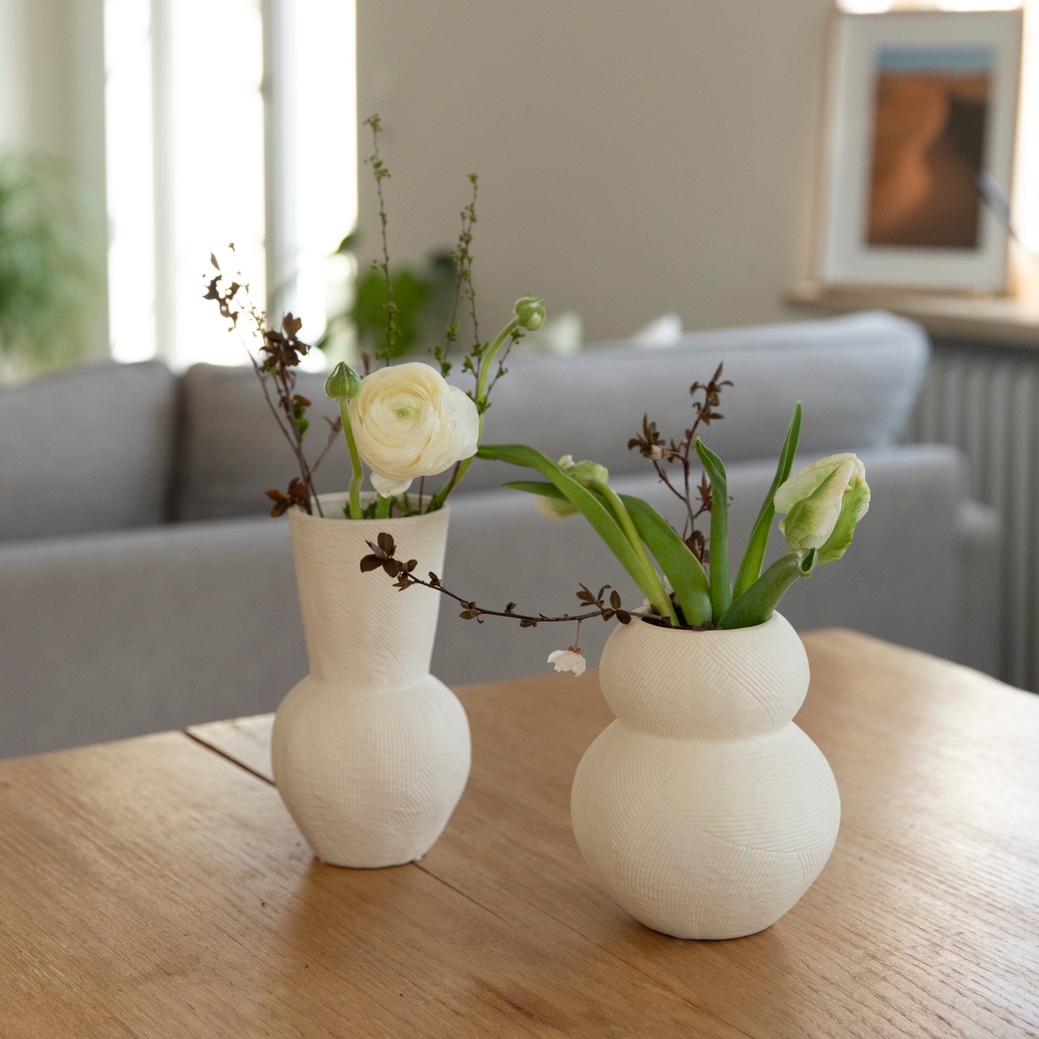 Vase Line mit Struktur - cremeweiß