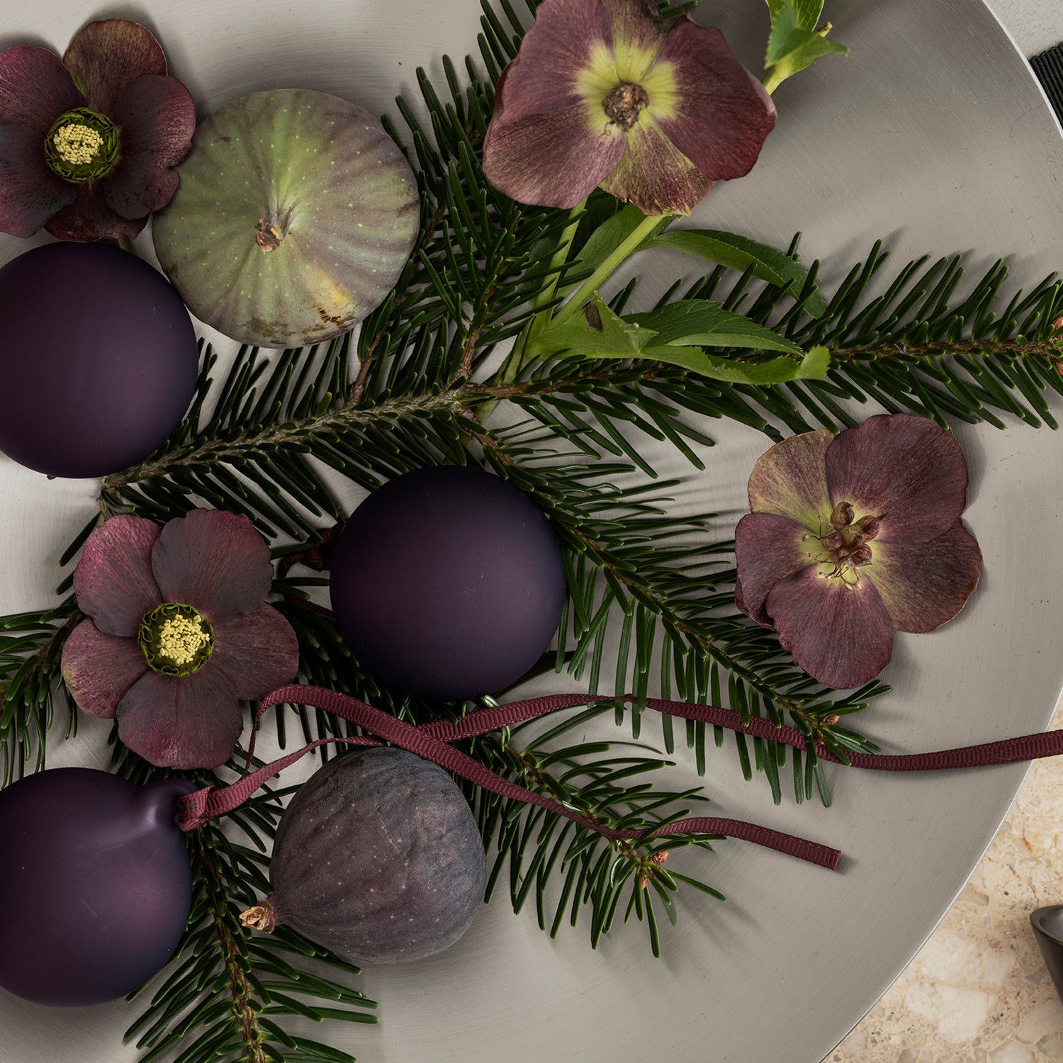 Weihnachtskugel JUHLA M - midnight plum