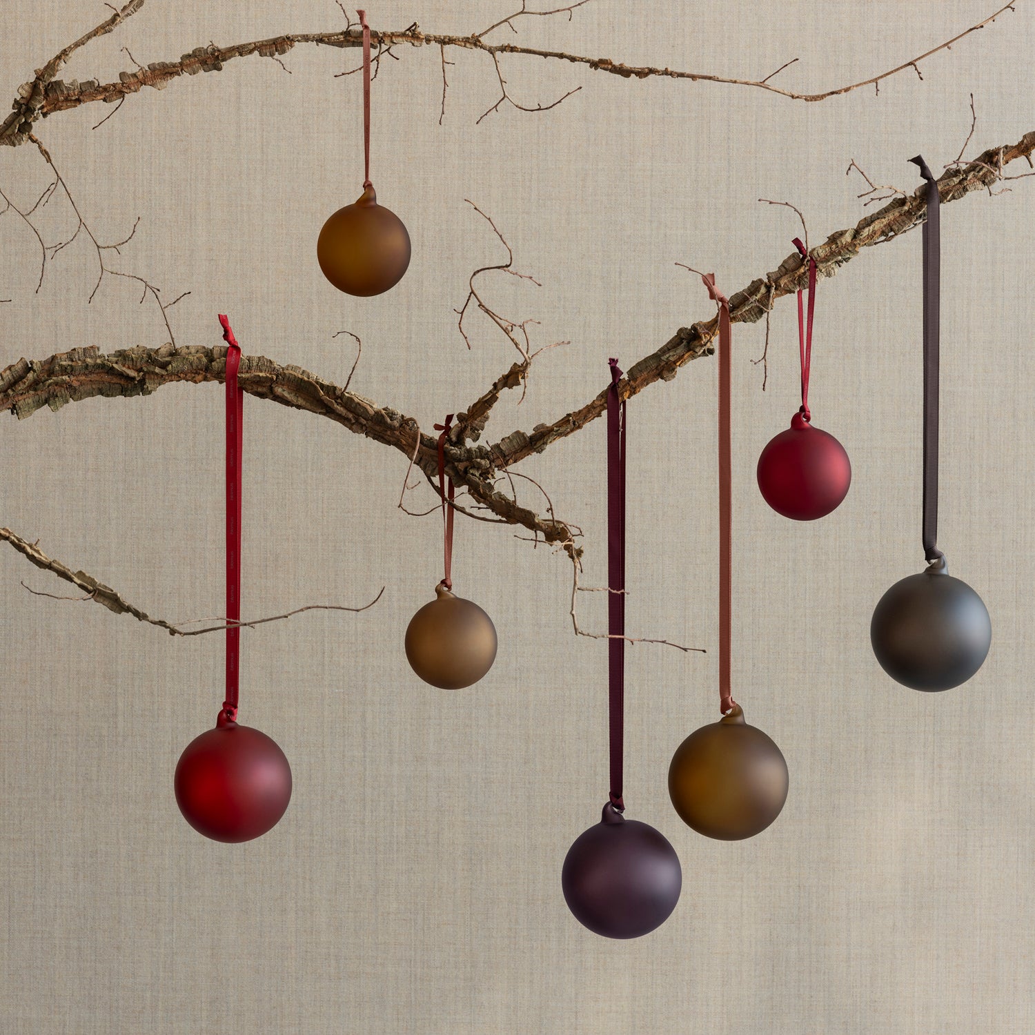 Weihnachtskugel JUHLA M - coffee
