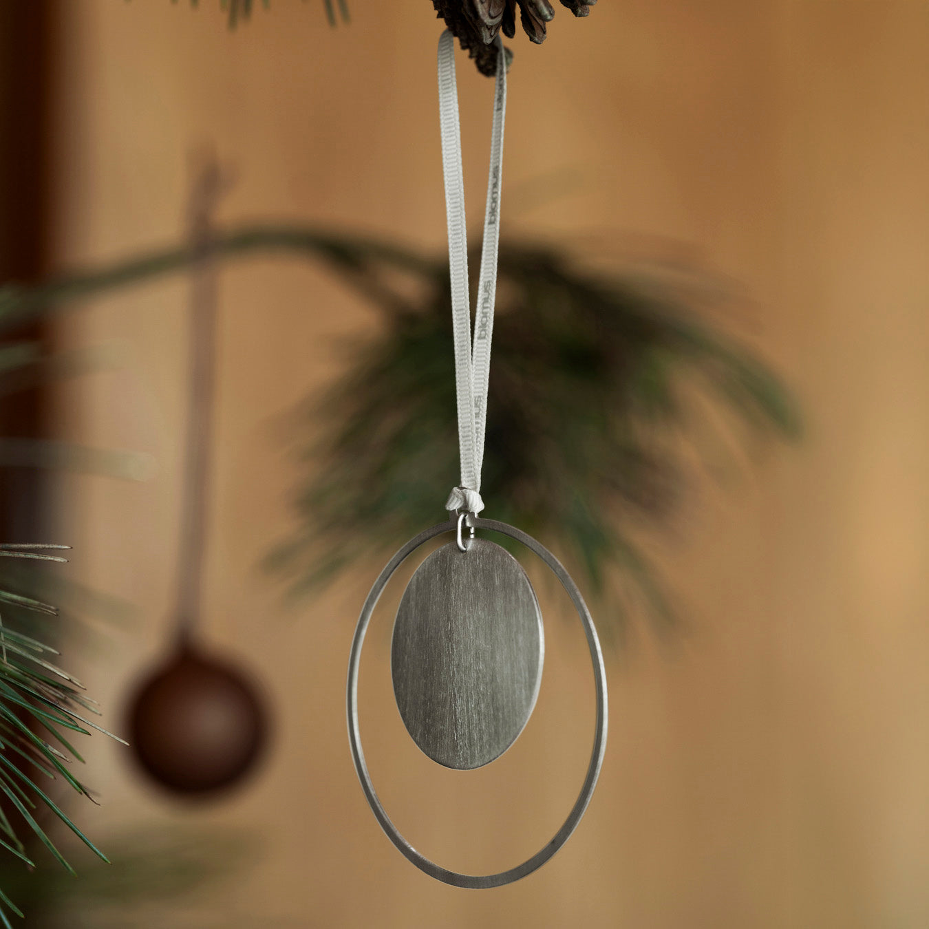 Weihnachtsschmuck KITAI Kugel - silber