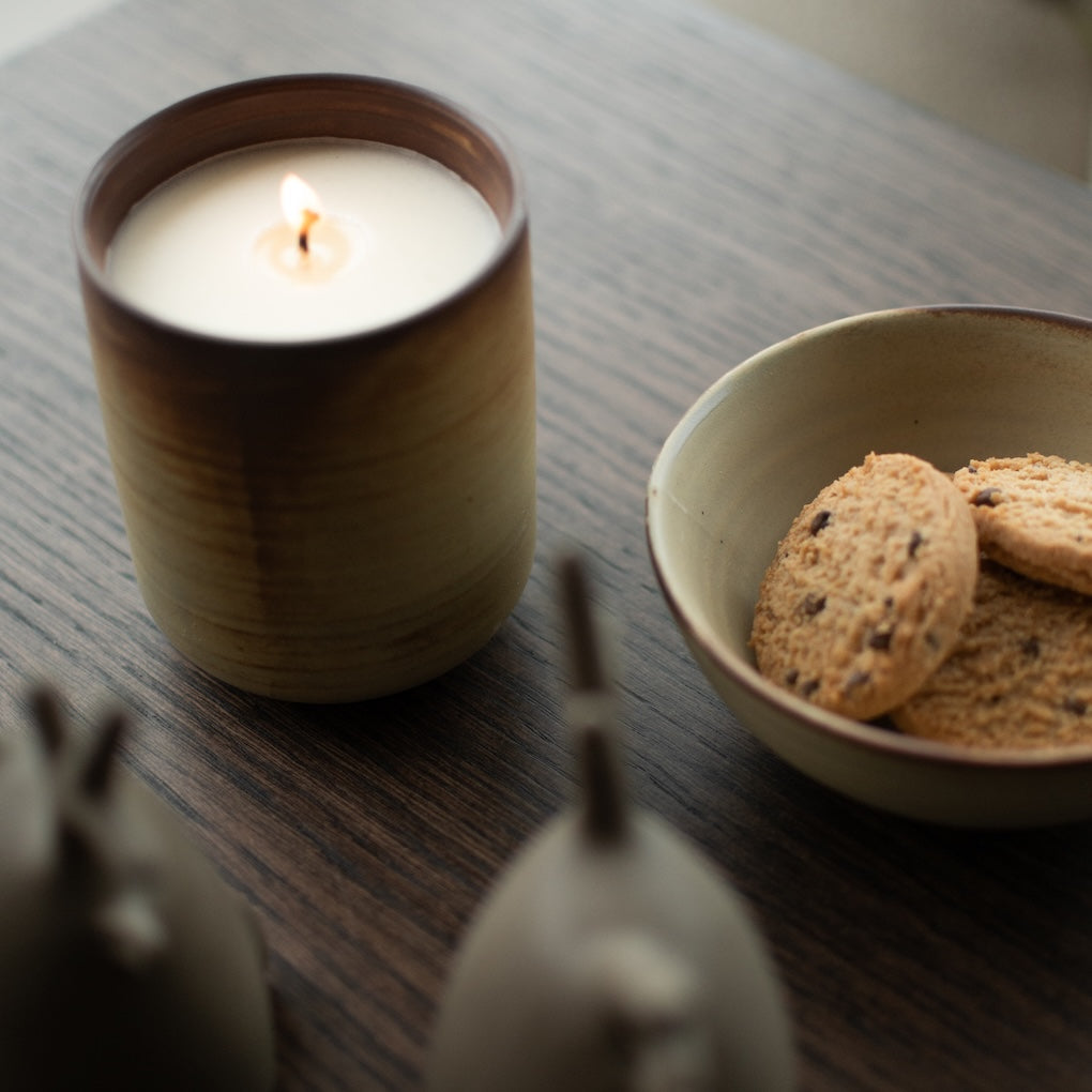 Duftkerze Burn - creme/brown