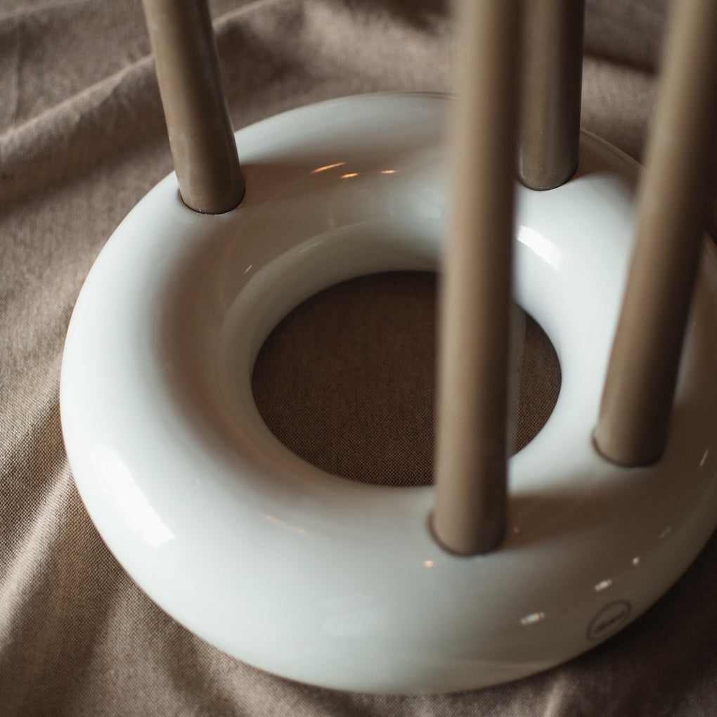 Kerzenhalter Float - shiny creme