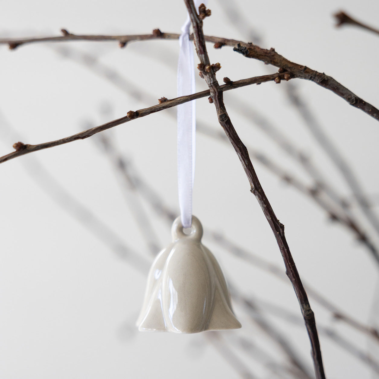 Keramikanhänger Blume Blåklocka - greige