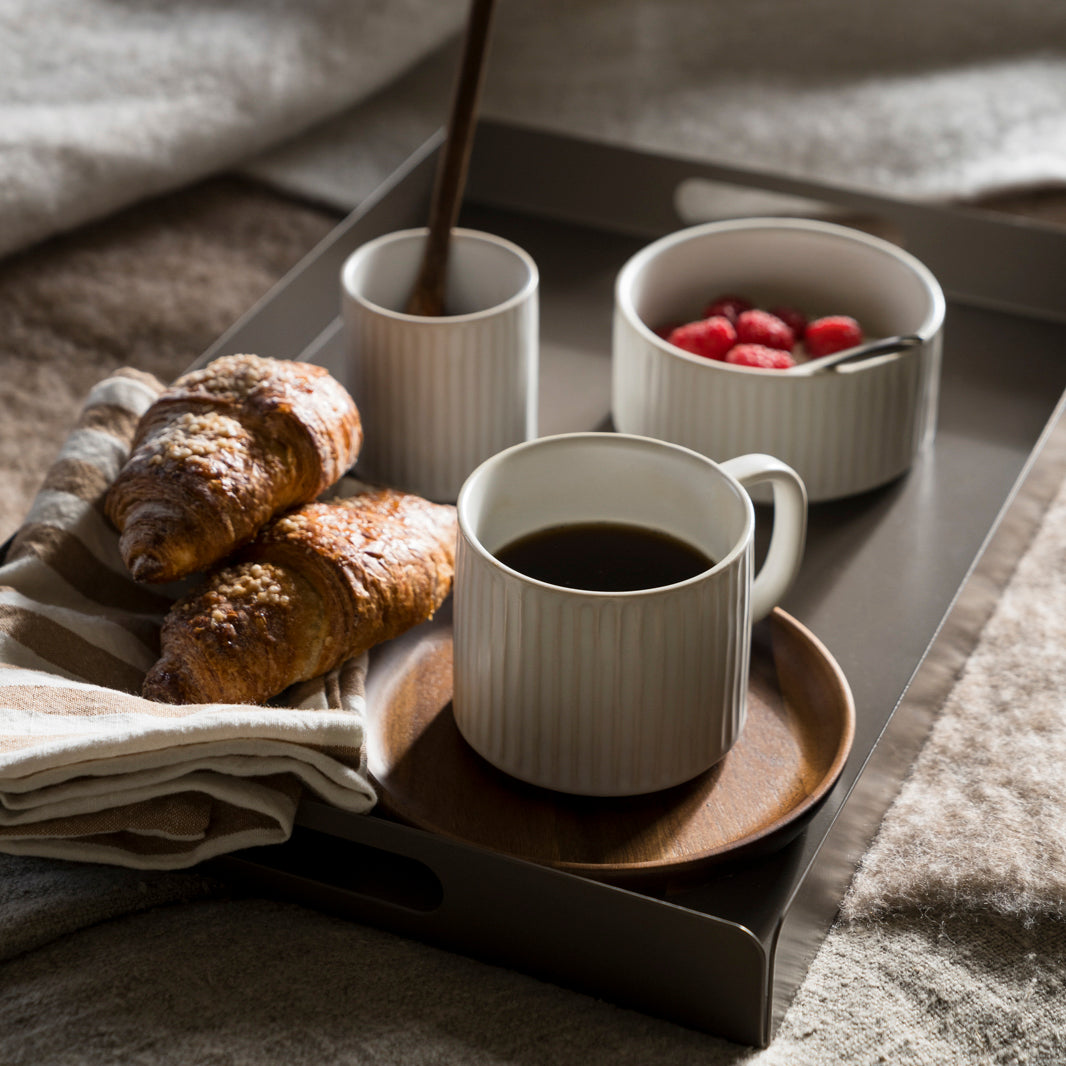 Tasse Riffled - cremeweiß