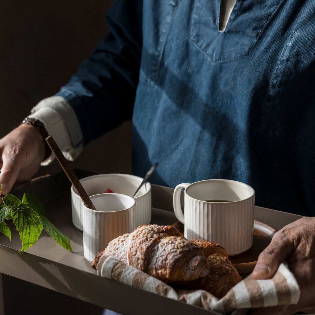 Teller Riffled - cremeweiß