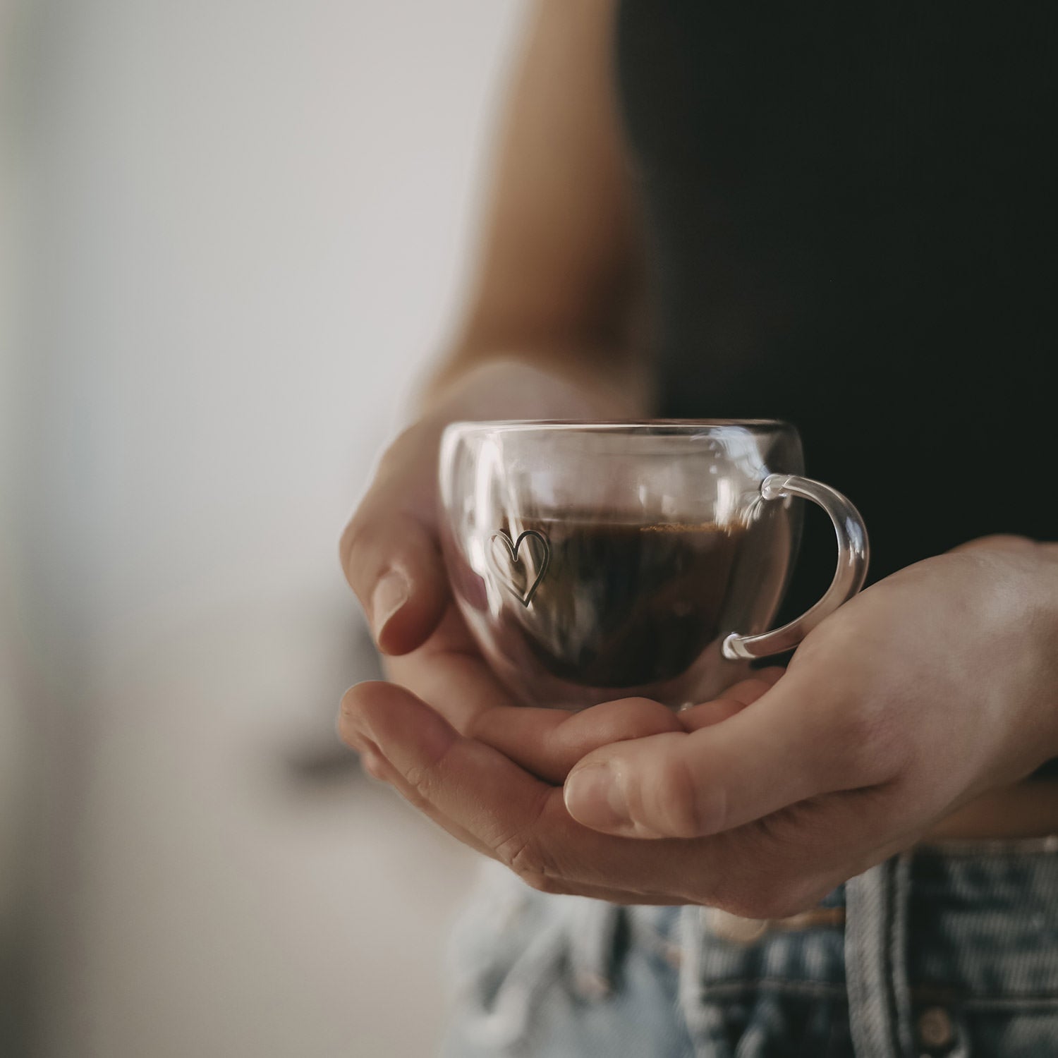 Doppelwandiges Espressoglas Herz mit Henkel