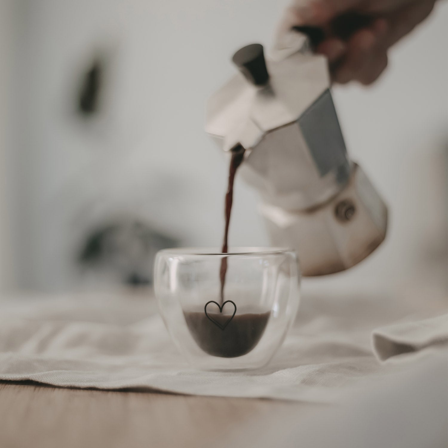 Doppelwandiges Espressoglas Herz - schwarz