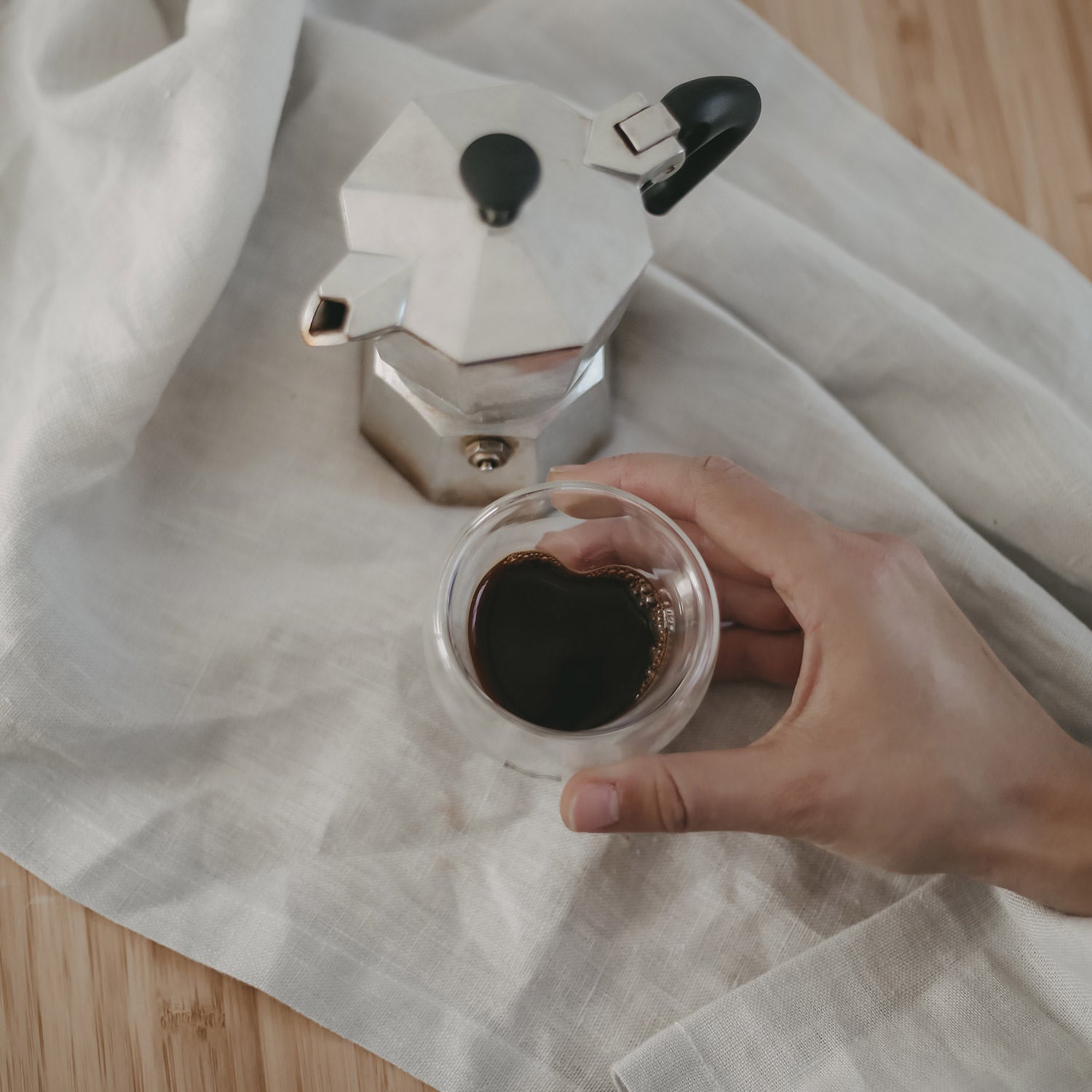 Doppelwandiges Espressoglas Herz - schwarz