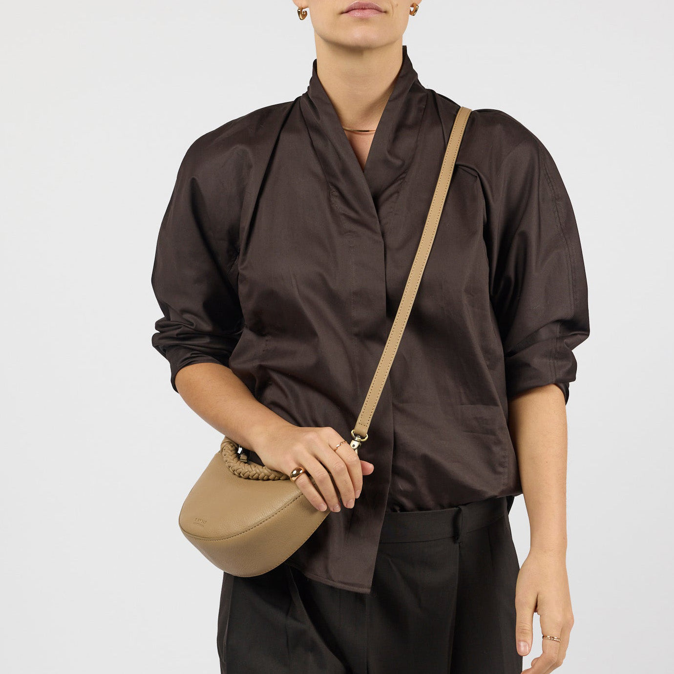 Leo Mini Tasche - Leder Sand mit 2 Straps