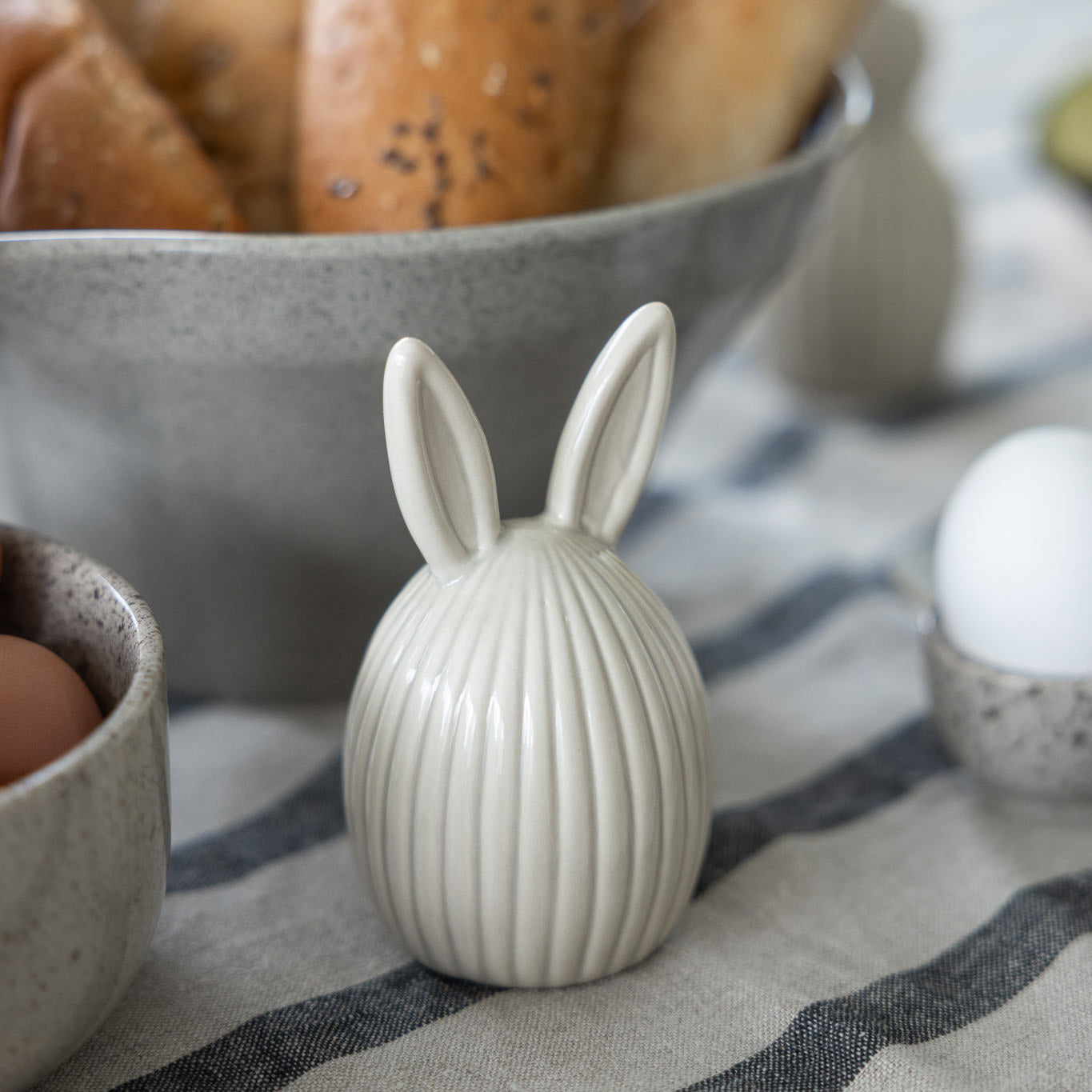 Osterdekoration Hase Meja - greige