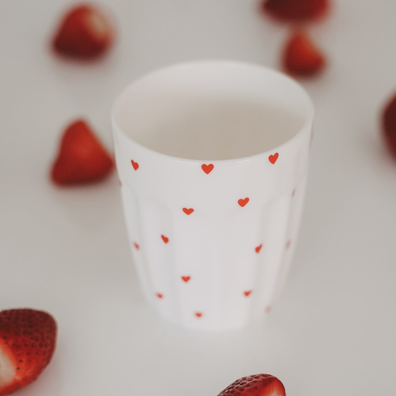 Becher kleine Herzen - rot