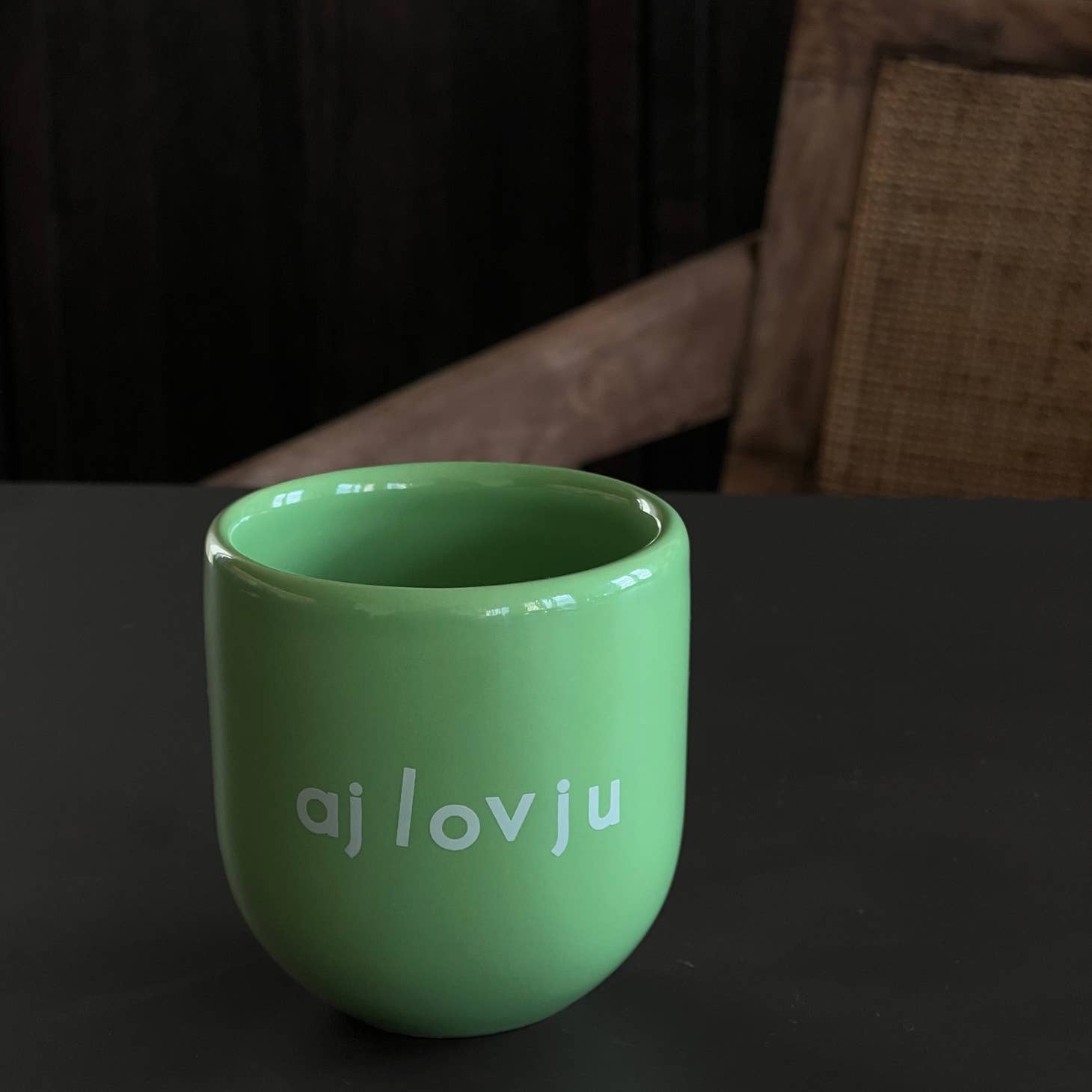 Becher AJ LOV JU- grün