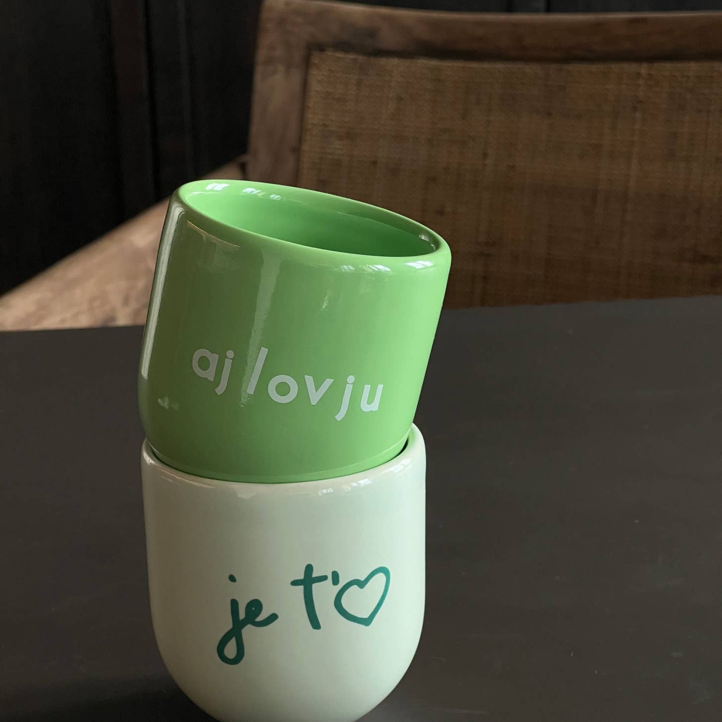 Becher AJ LOV JU- grün
