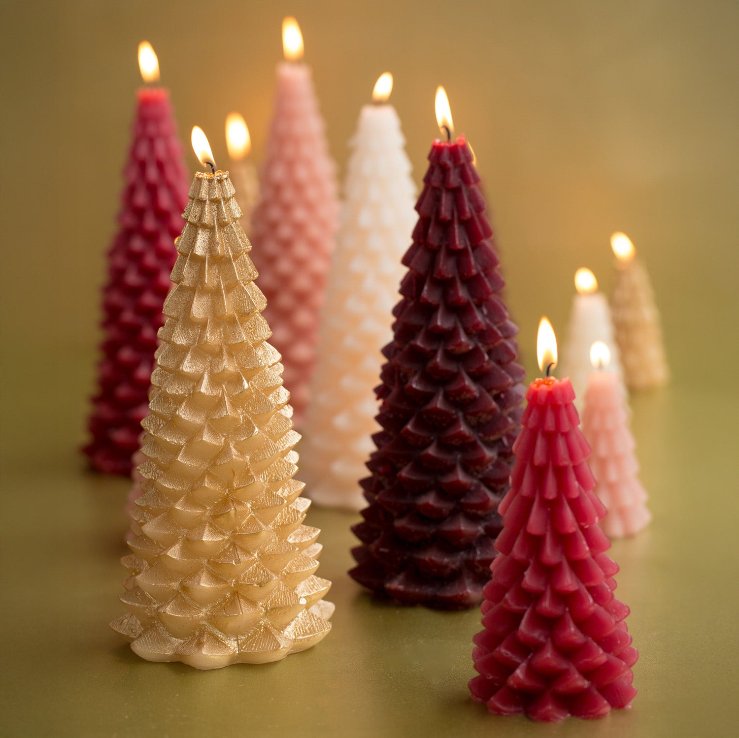 Weihnachtskerze Tannenbaum - raspberry