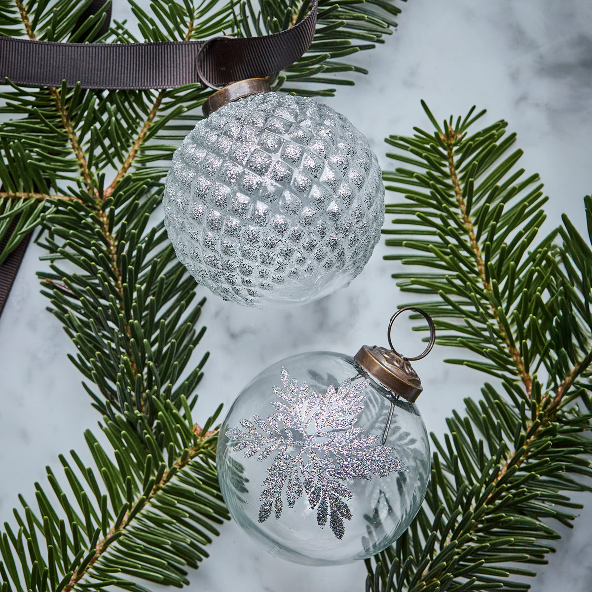 Weihnachtskugel Snowi