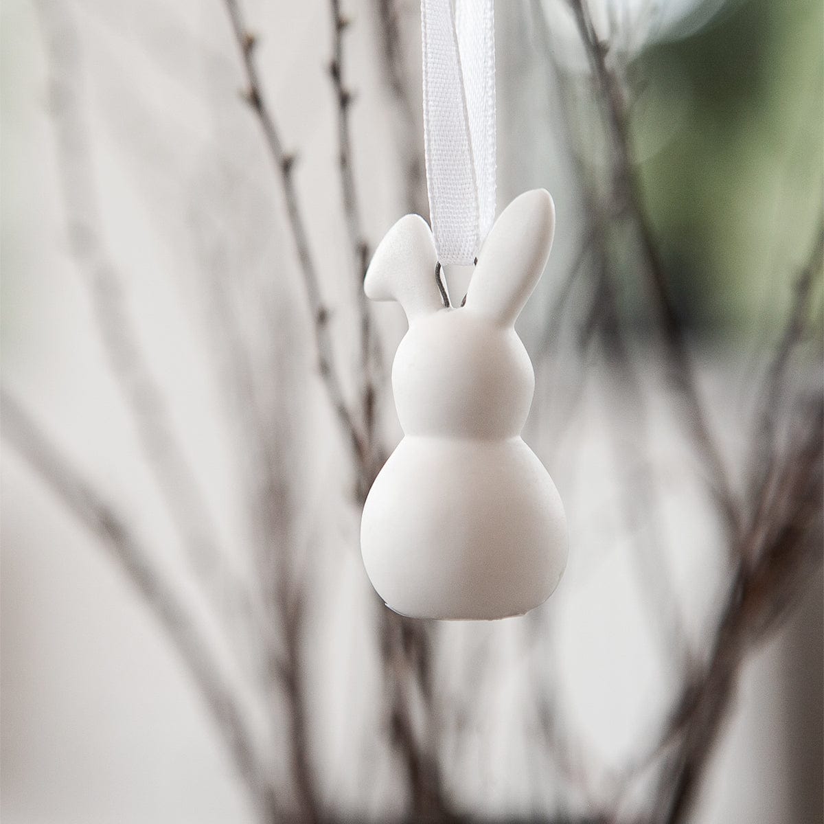 Hase Elsa mit Aufhängung - weiß