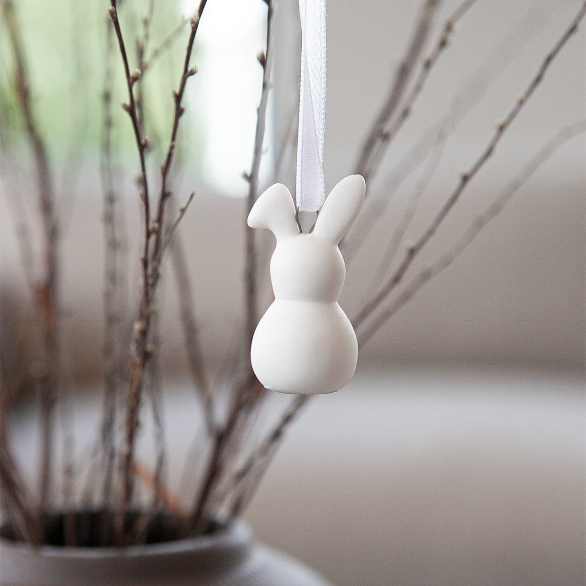 Hase Elsa mit Aufhängung - weiß