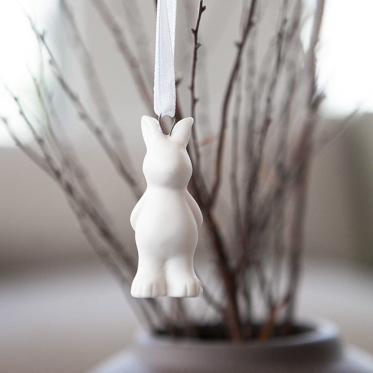 Hase Emil mit Aufhängung - weiß