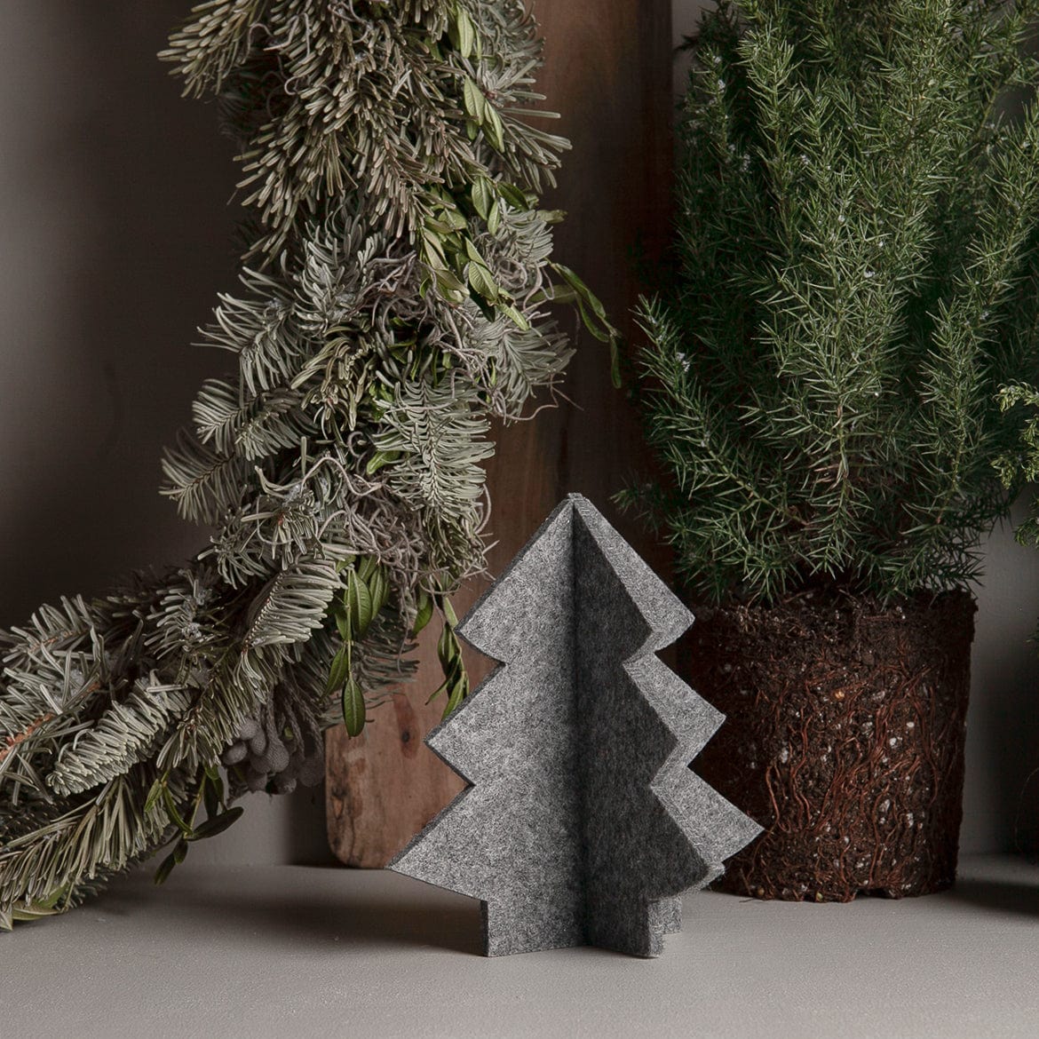 Weihnachtsbaum aus Filz Granfors - grau