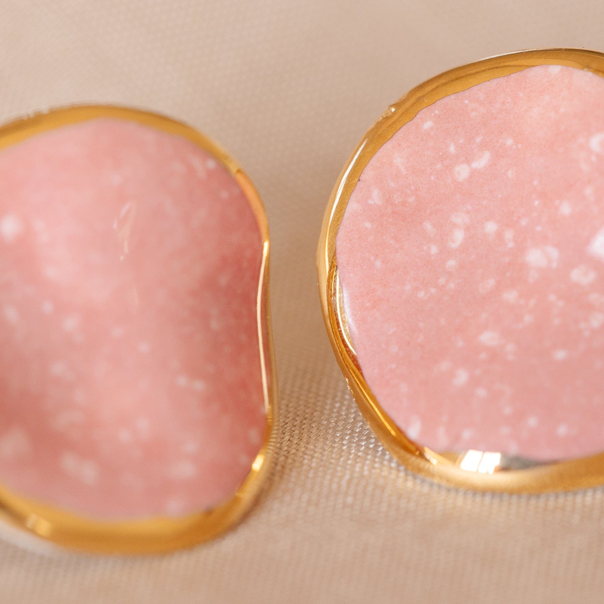 Ohrringe Petal aus Porzellan in rosa