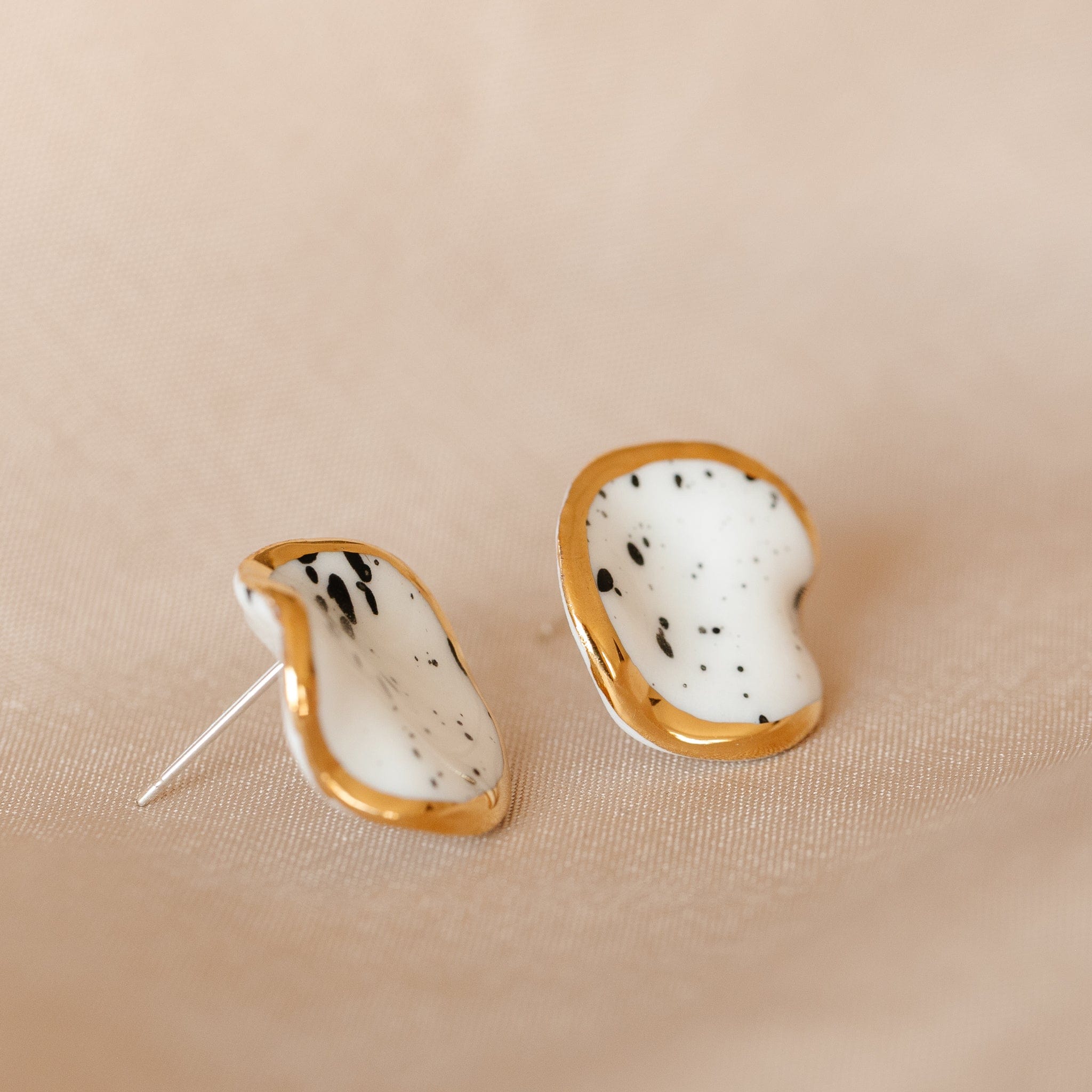 Ohrringe Petal aus Porzellan