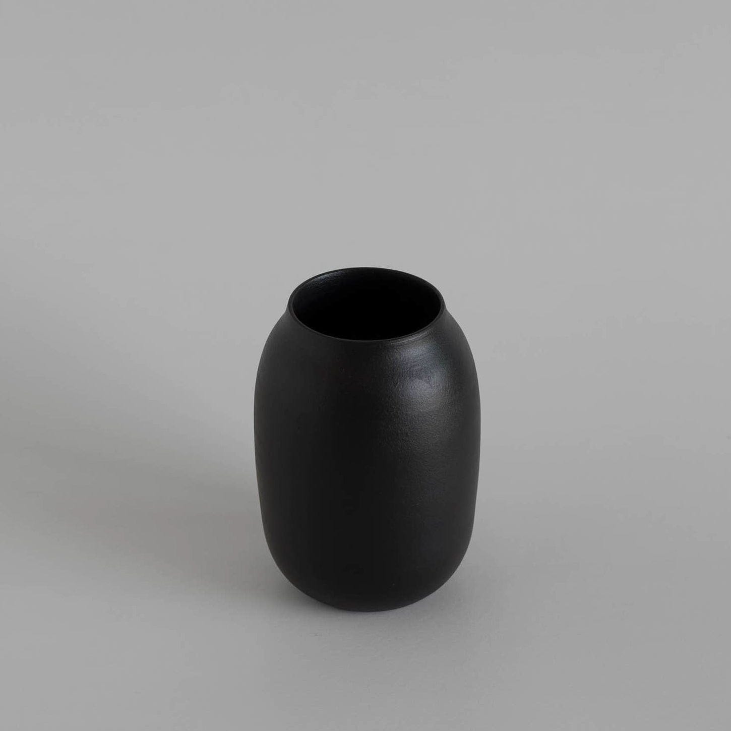 Vase Island 03 schwarz