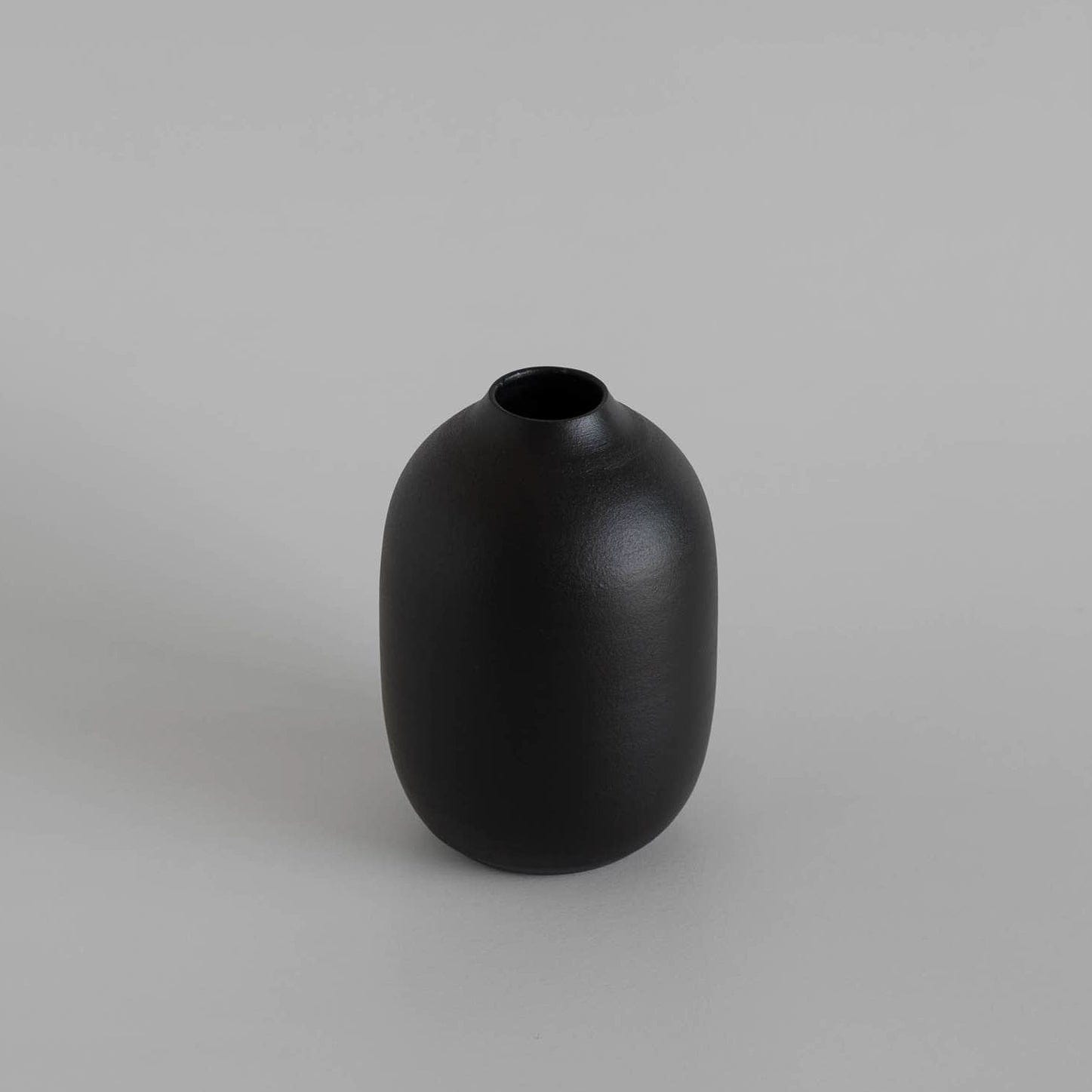 Vase Island 04 schwarz