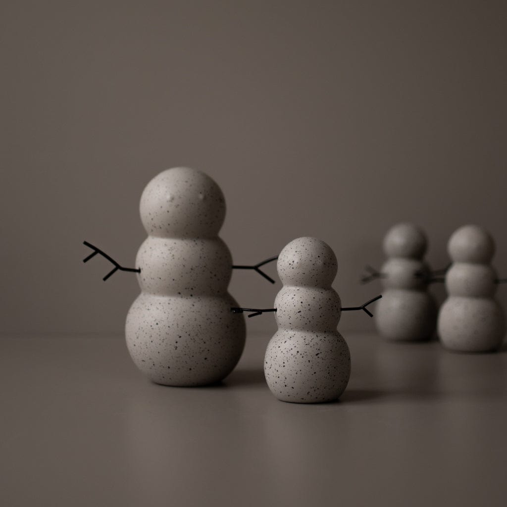 Dekofigur Winter Weihnachten Schneemann in grau gesprenkelt von DBKD