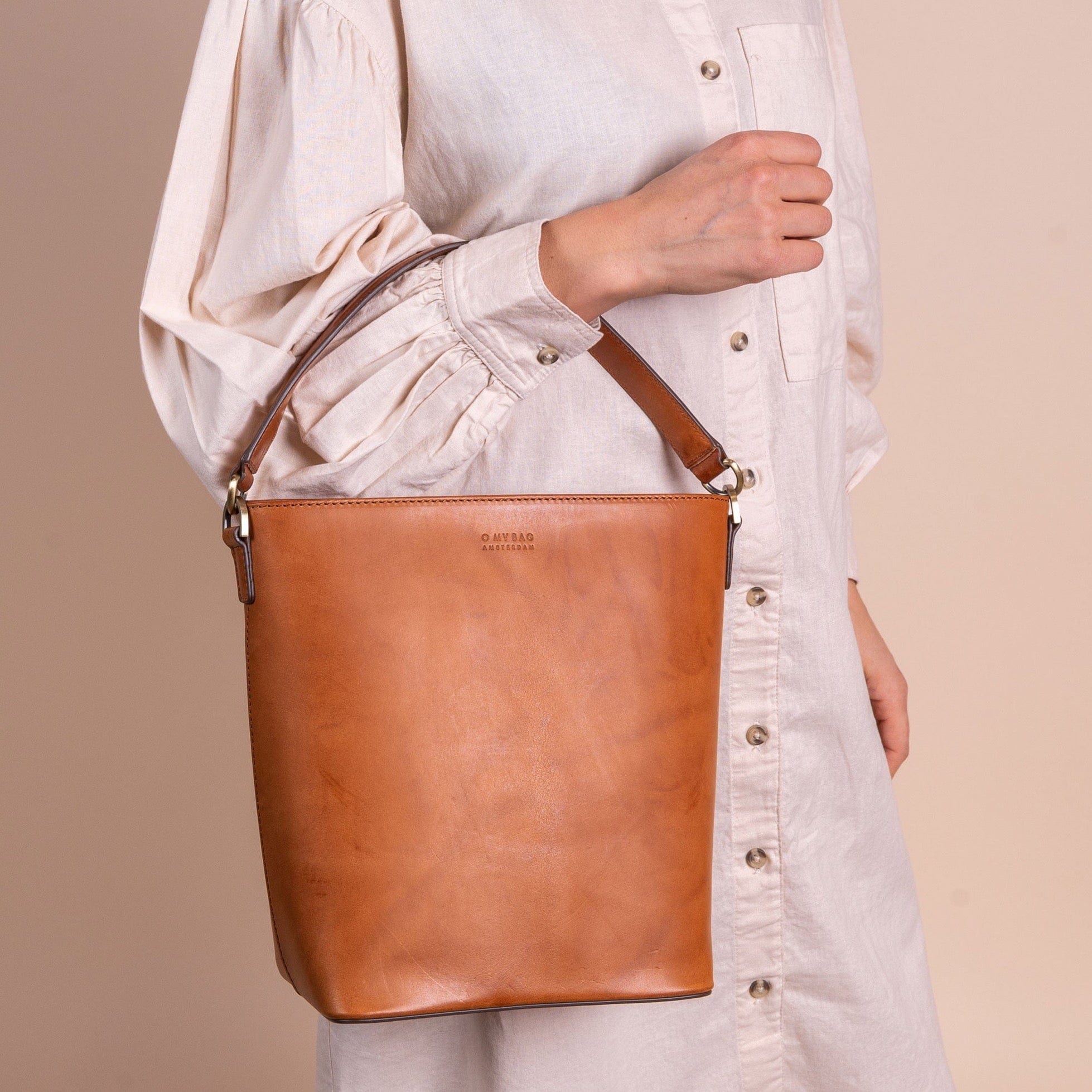 Bobbi Bucket Tasche Maxi - Leder Cognac