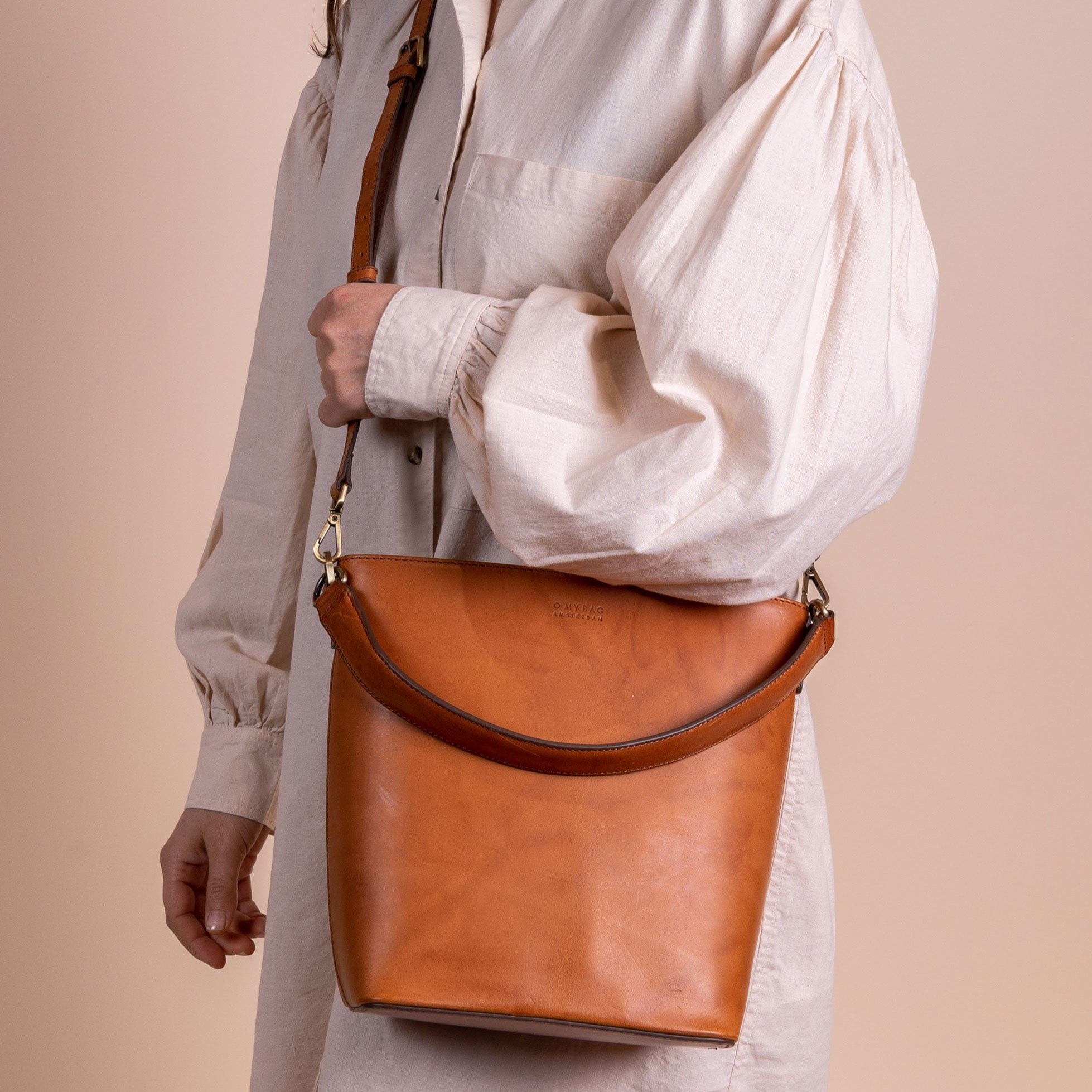 Bobbi Bucket Tasche Maxi - Leder Cognac