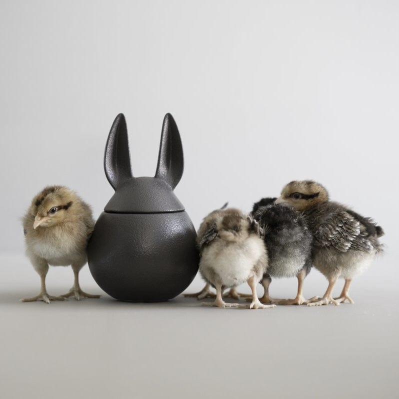 Eating Rabbit Schale mit Deckel - cast iron