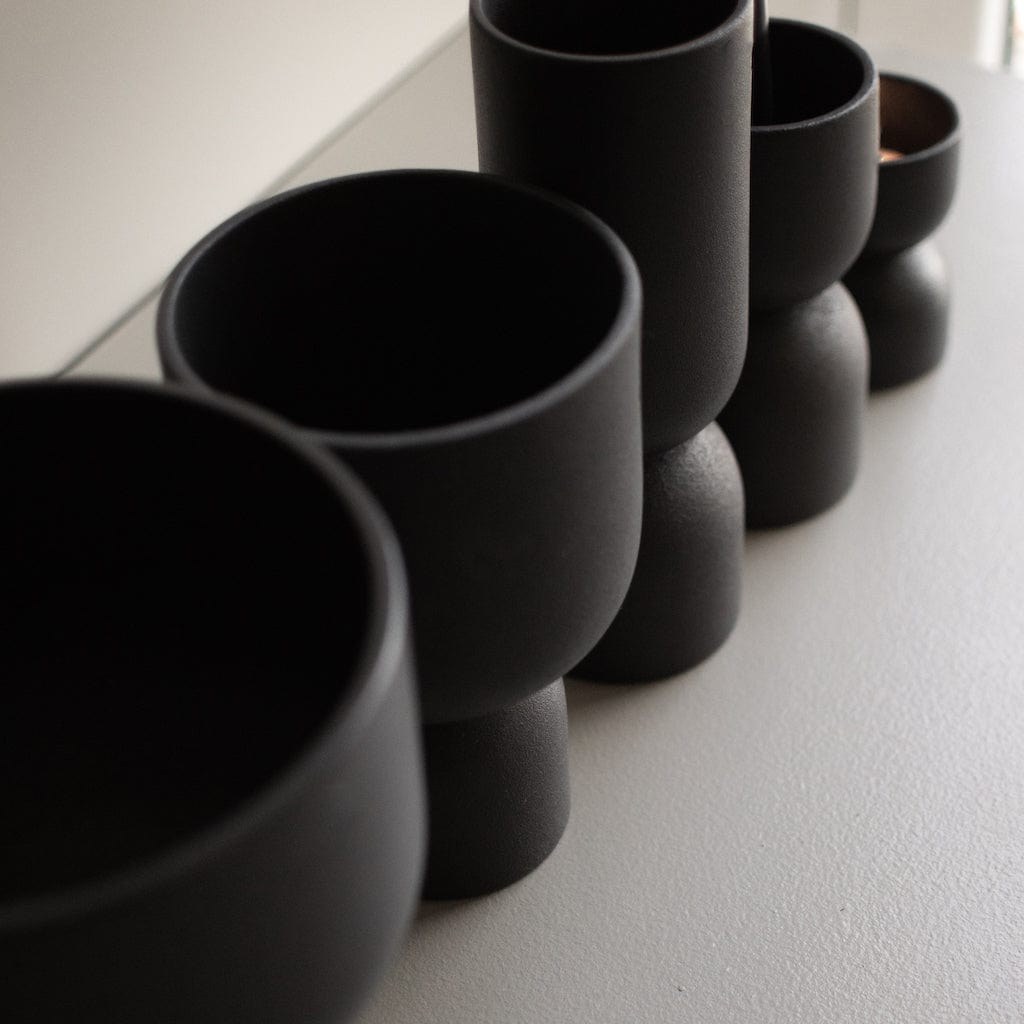 Übertopf Post S - cast iron