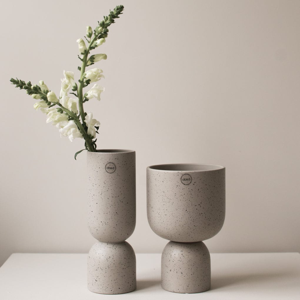 Vase Post - mole dot