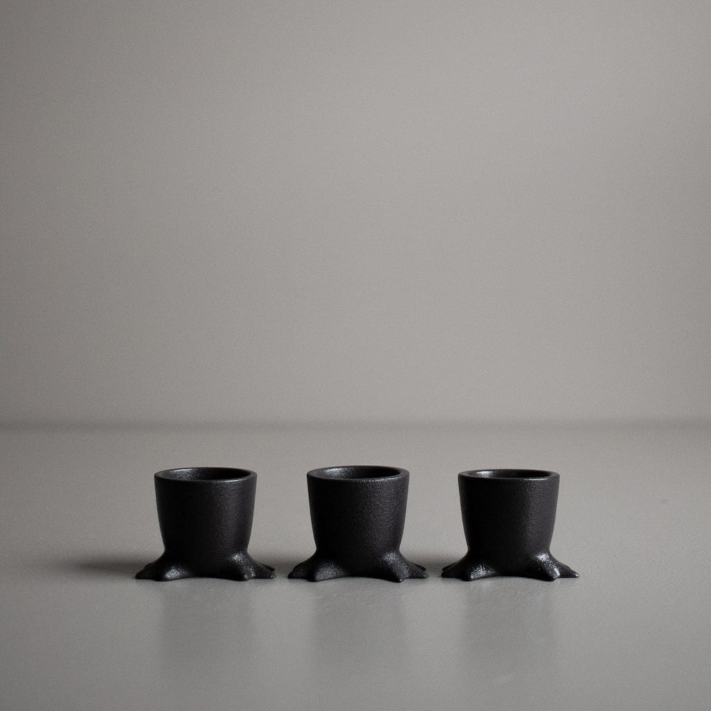 Walking Egg Eierbecher - cast iron