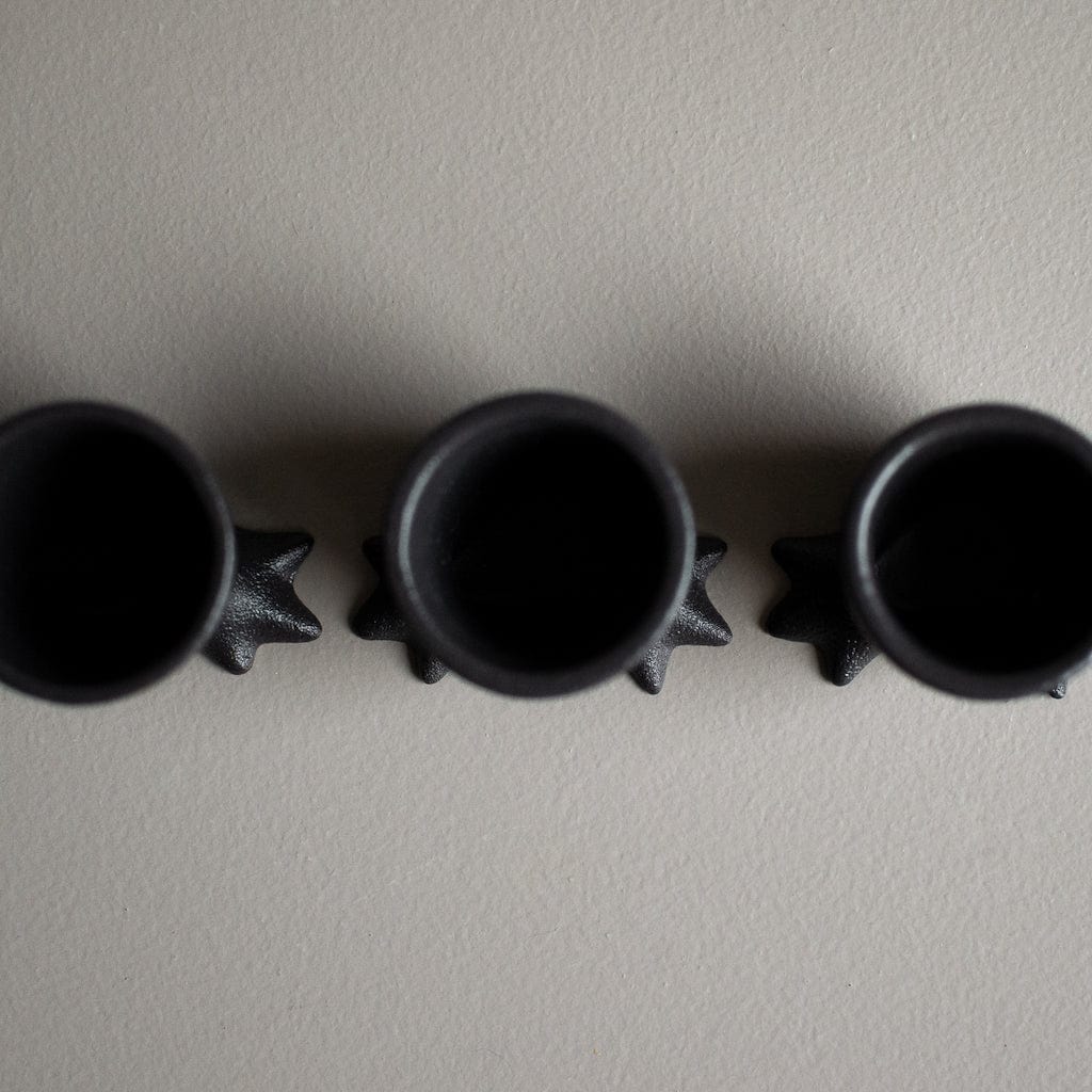 Walking Egg Eierbecher - cast iron