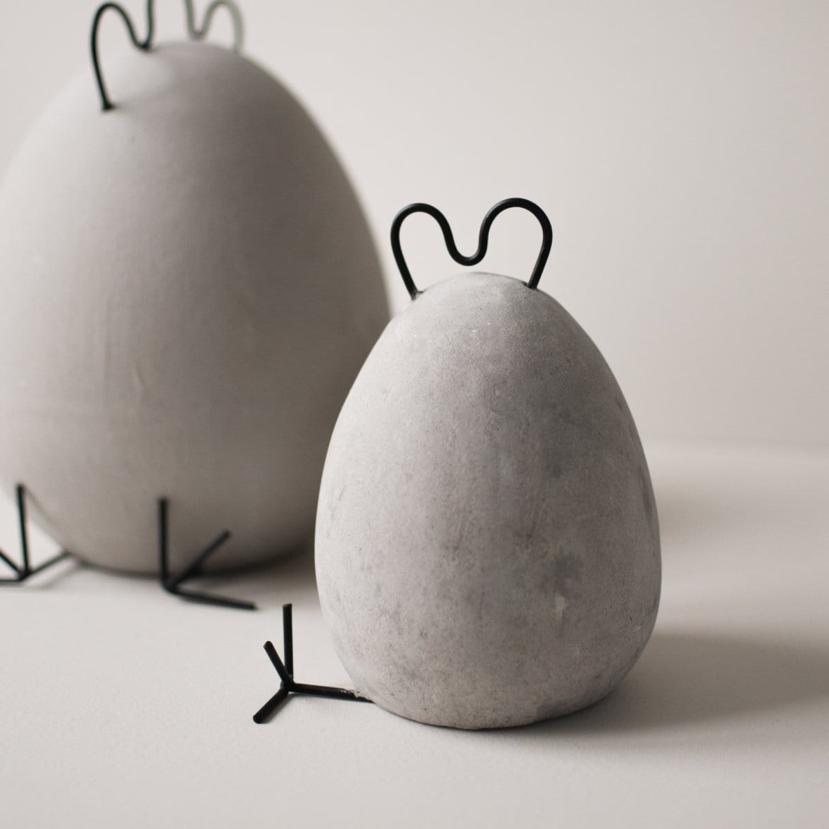 Heavy Hen aus Beton - grau