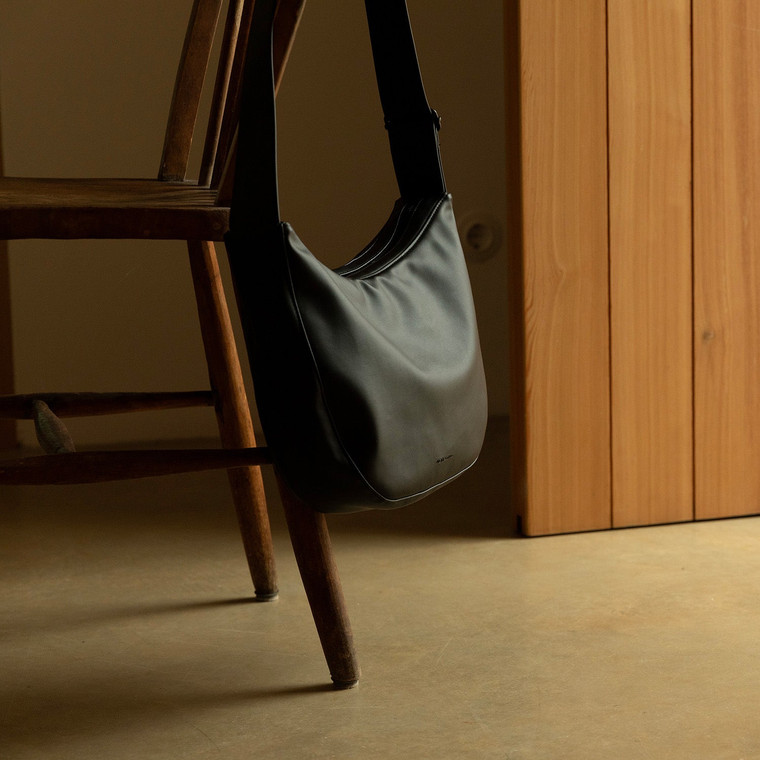 Umi Umhängetasche - schwarz