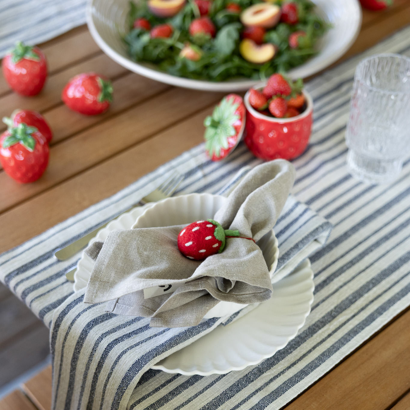 Filzanhänger Erdbeere Ekaryd - rot