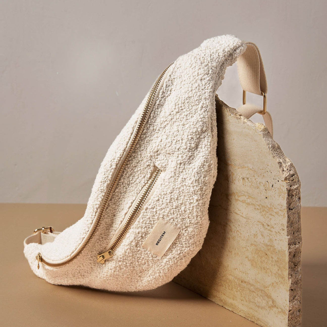 Bauchtasche Pablo - teddy cremeweiß