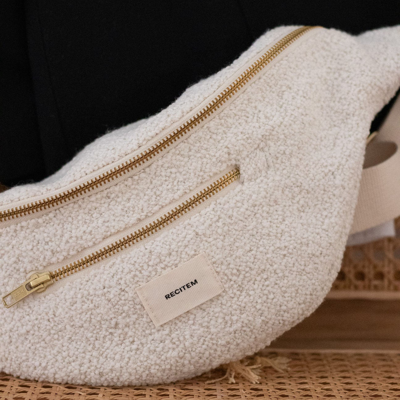 Bauchtasche Pablo - teddy cremeweiß