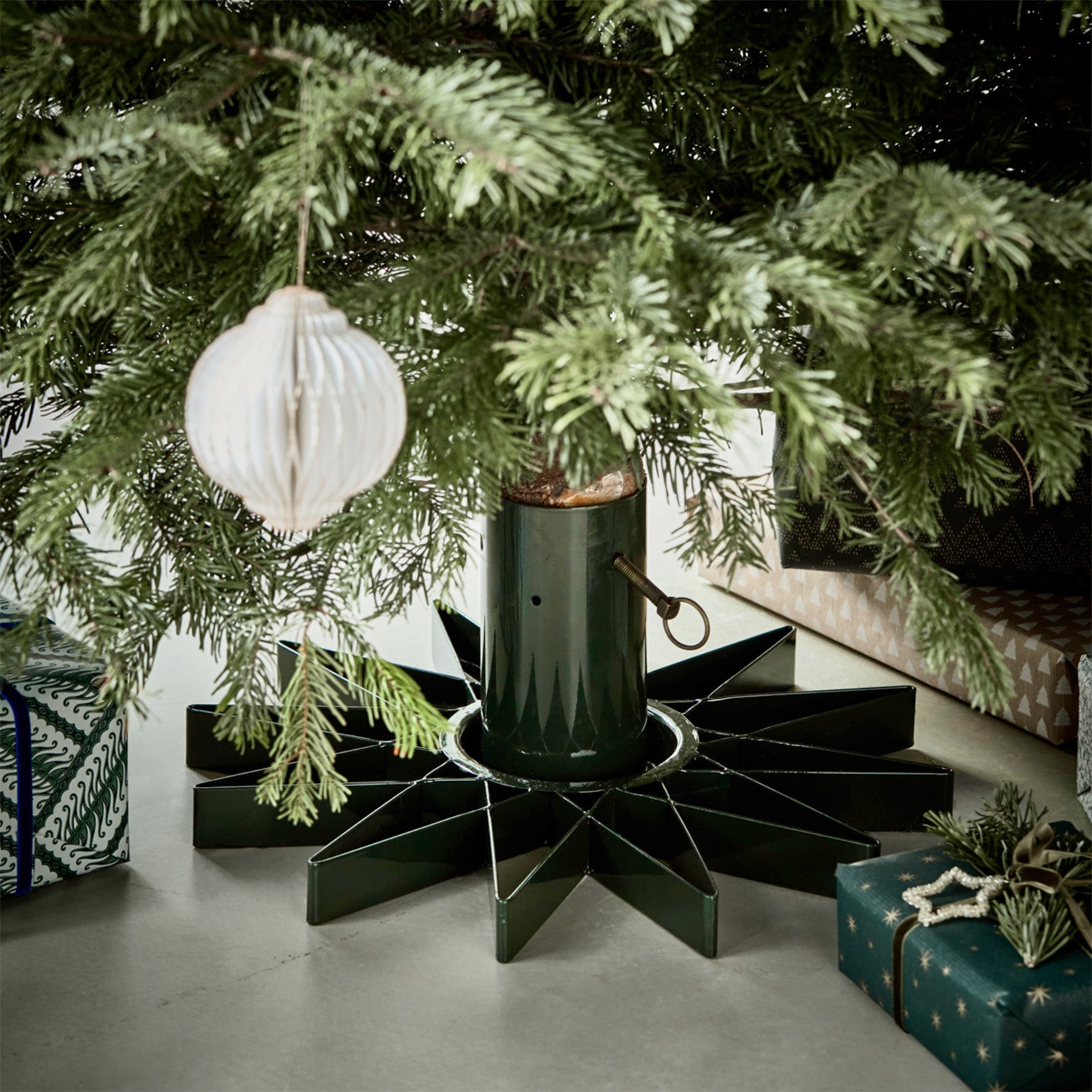 Weihnachtsbaumständer Star - dunkelgrün
