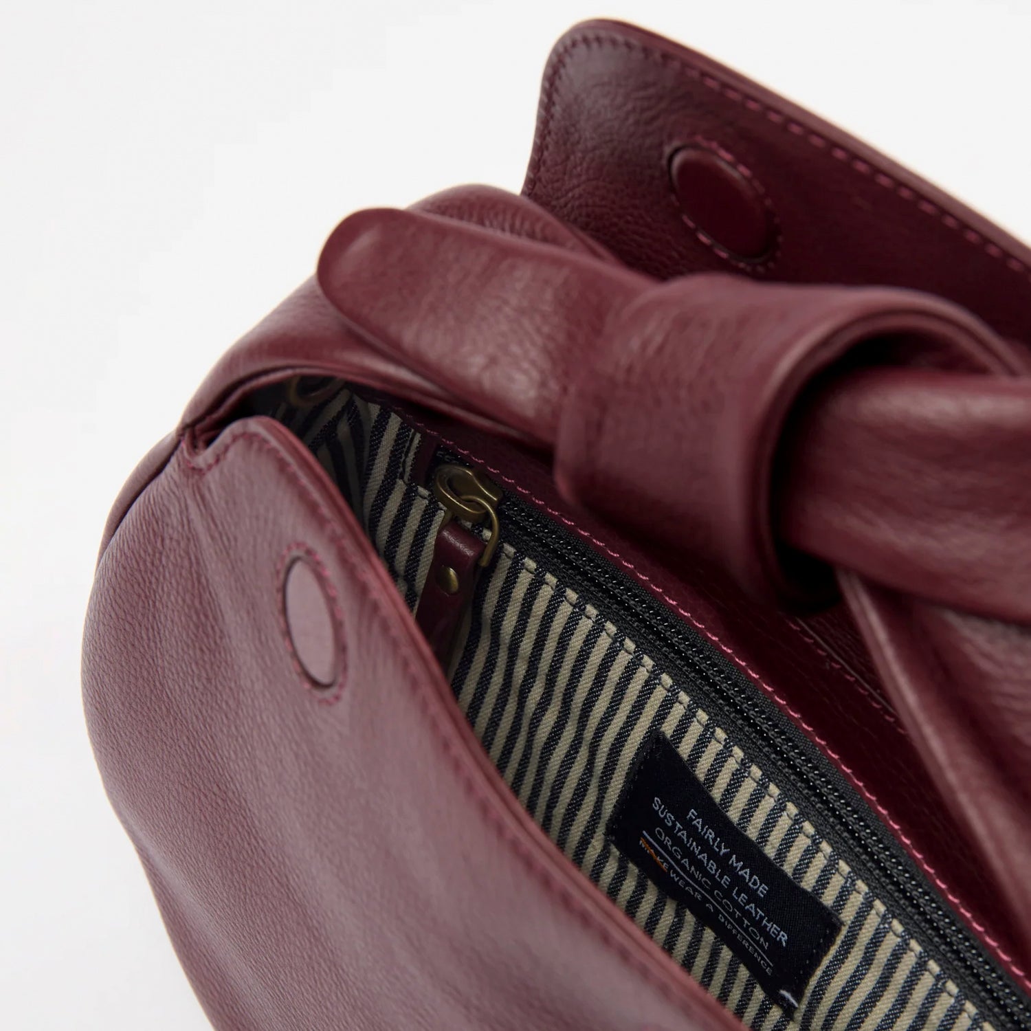 Coco Croissant Tasche - Dark Cherry
