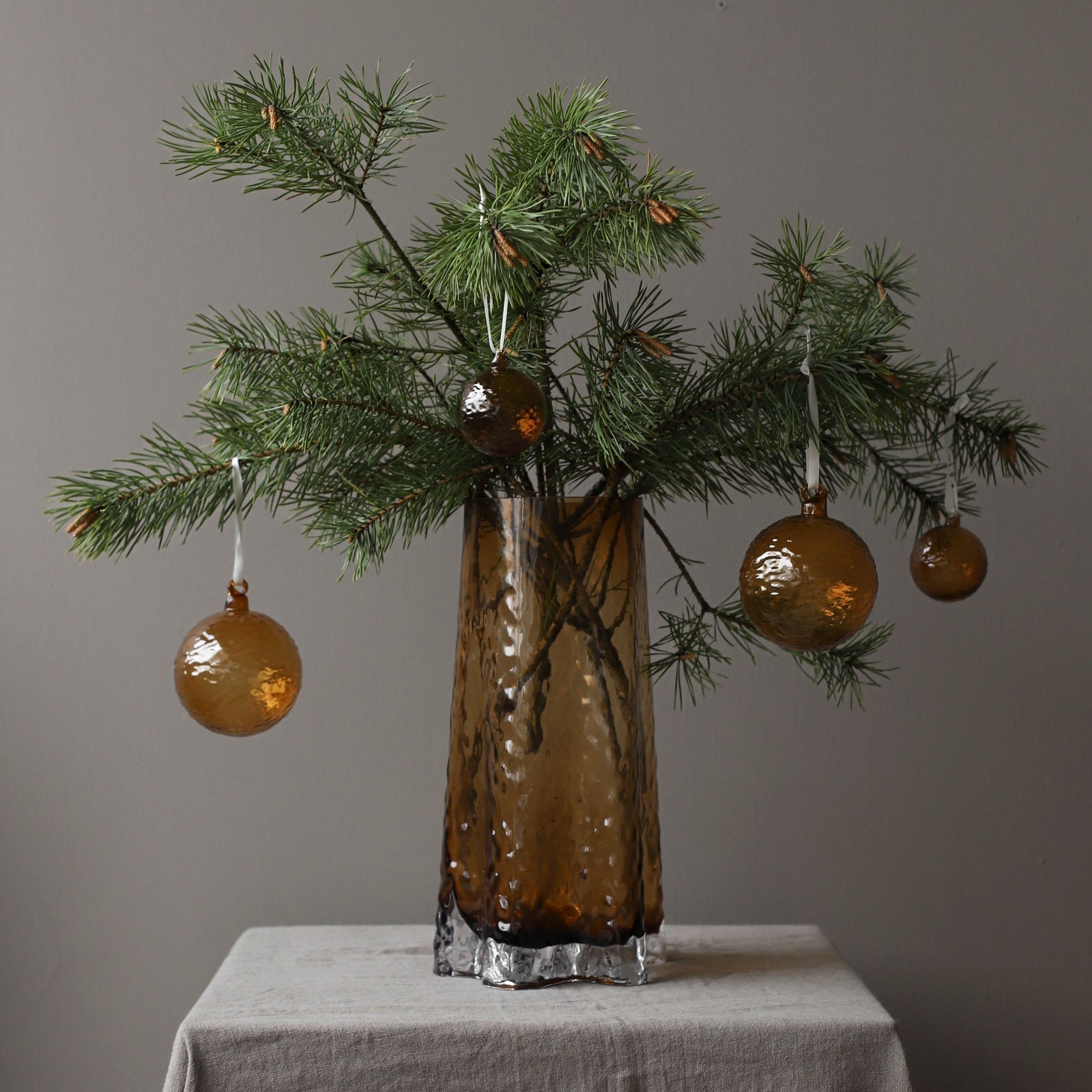 Weihnachtskugel Gry - cognac