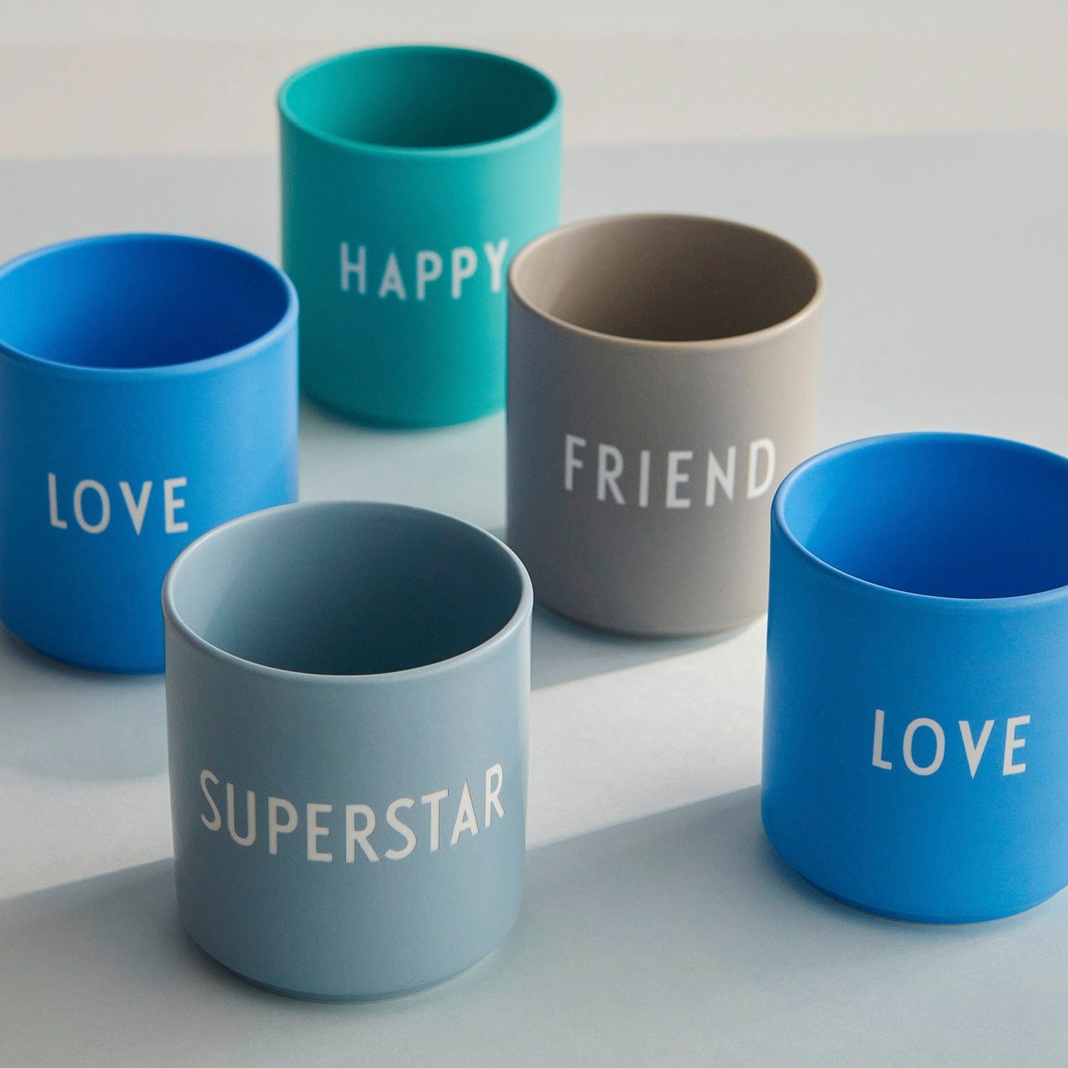 Design Letters Becher LOVE - blau