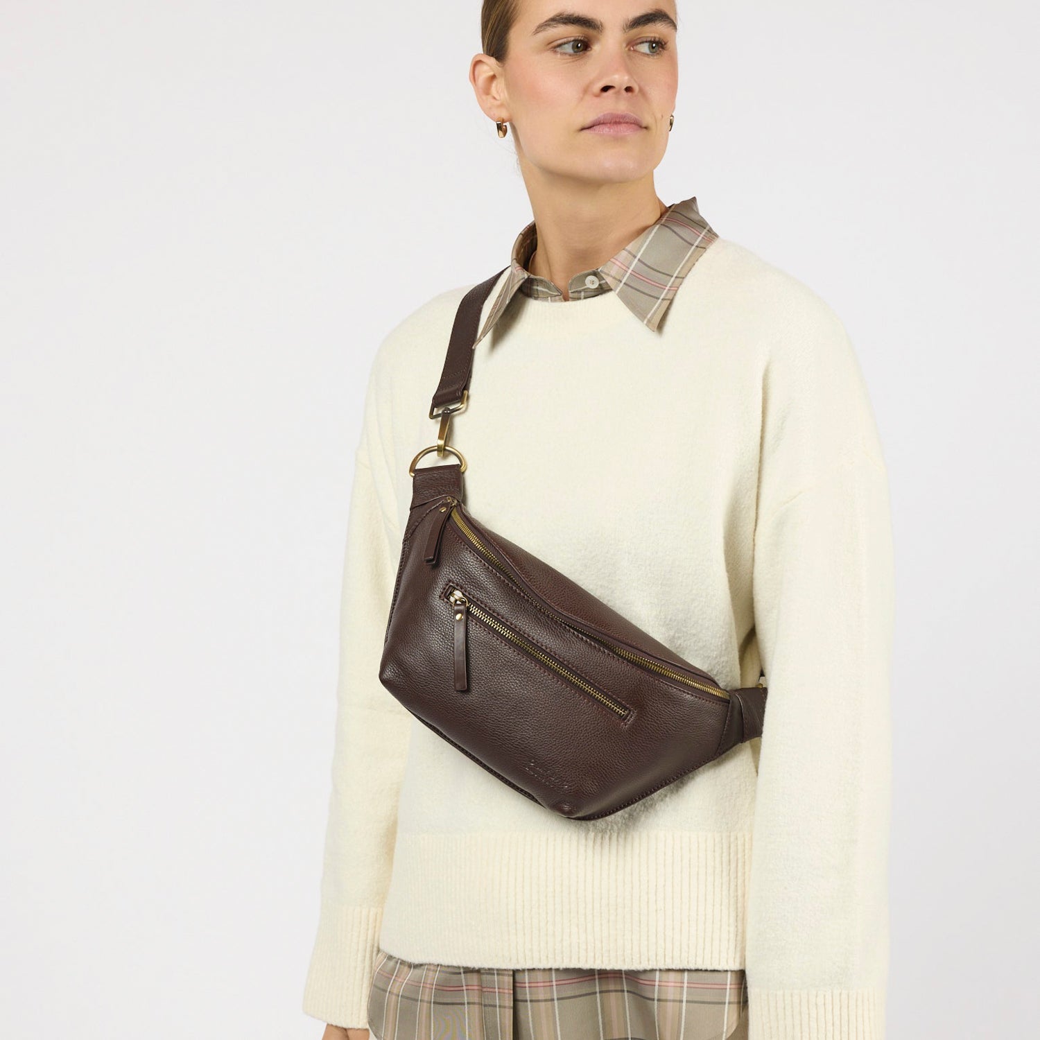 Drew Bauchtasche - Leder Chocolate mit 2 Straps