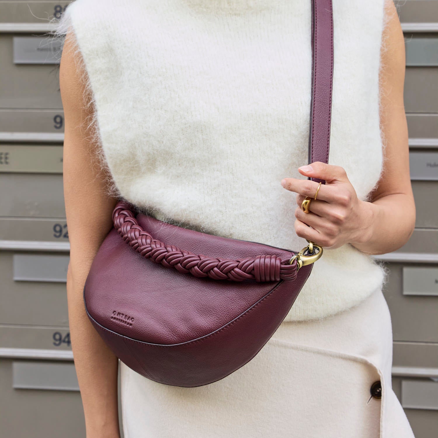 Leo Tasche - Leder Dark Cherry mit 2 Straps