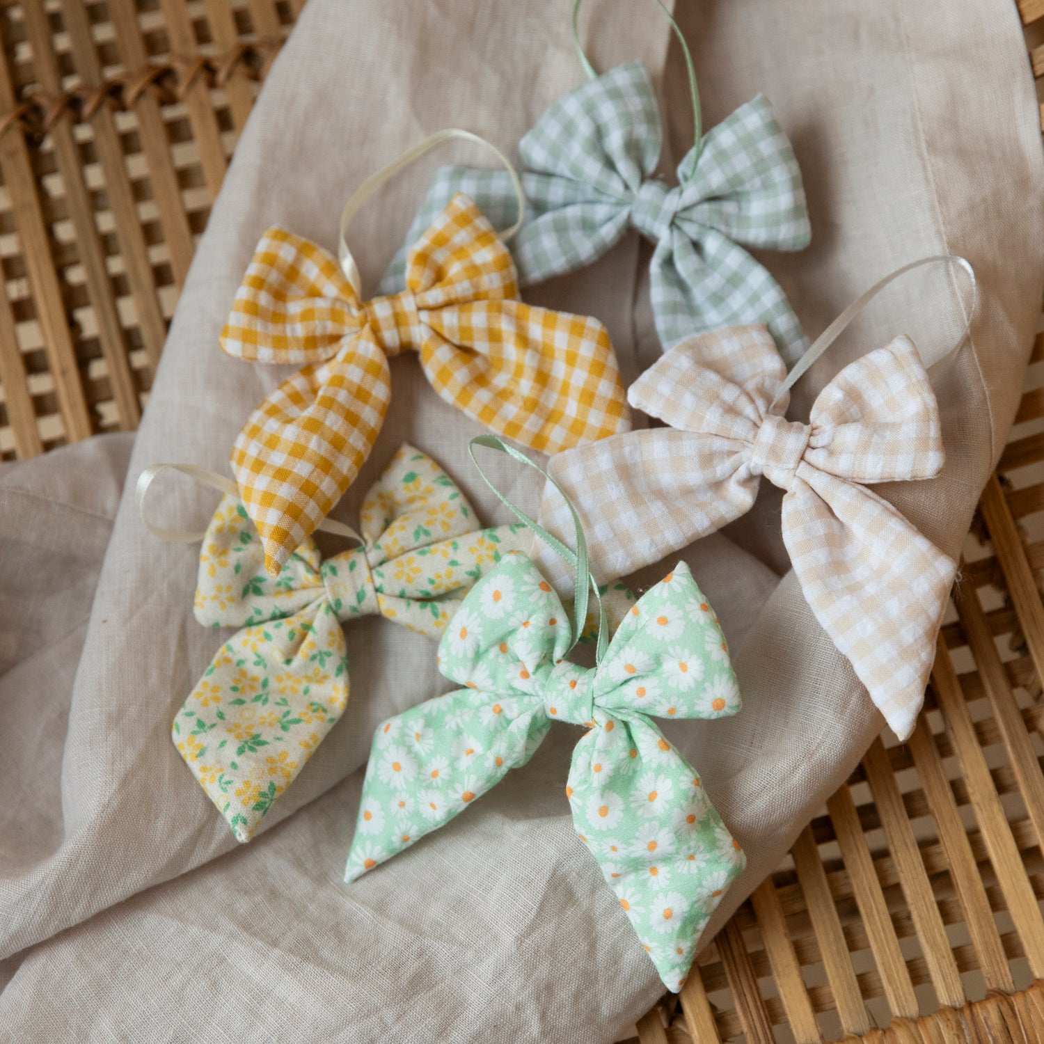 Dekoanhänger Schleife - verschiedene Farben